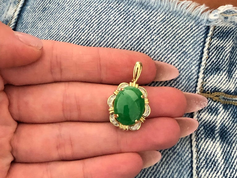 Pendentif Ancien En Or Jaune 18k Avec Jadéite Et Diamant - Cabochon Vert Et Diamant 4mm
