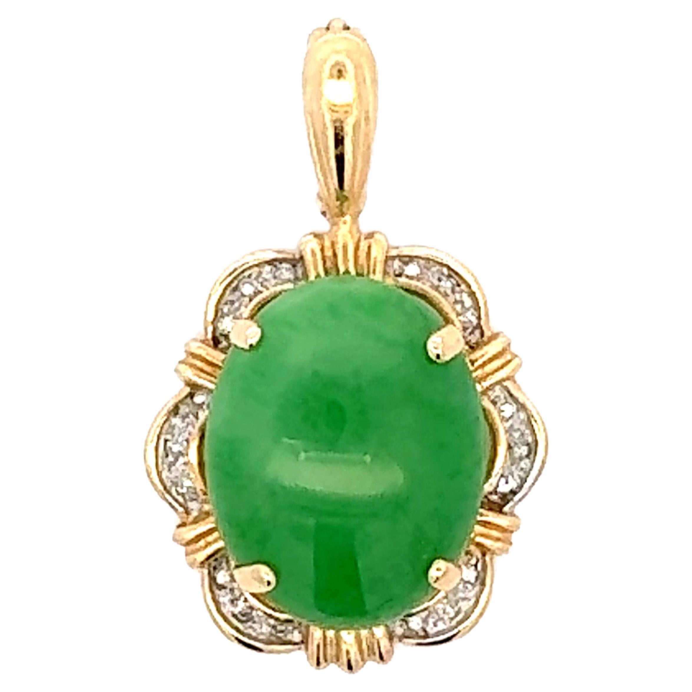 Ovaler grüner Jade-Cabochon-Diamant-Anhänger 14k Gelbgold