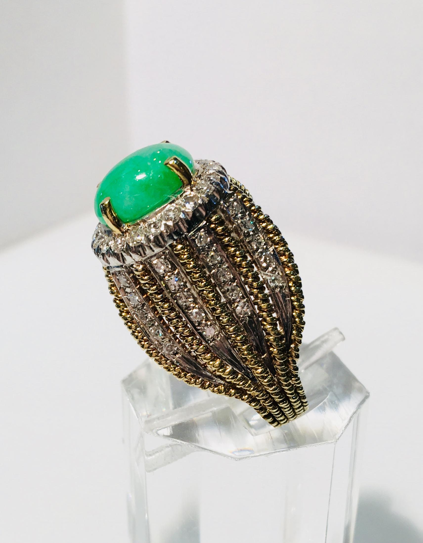 Ovaler ovaler grüner Jade Diamant Halo Gelbgold Mode Ring mit 1 Karat Diamanten im Angebot 4