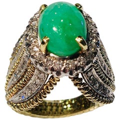 Vintage Oval Green Jade Diamond Halo Yellow Gold Fashion Ring with 1 Carat of Diamonds