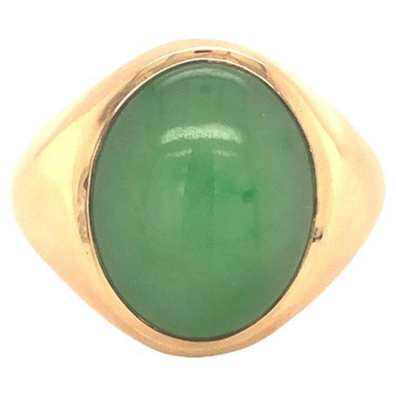 Oval Green Jade Ring, 14k Yellow Gold For Sale