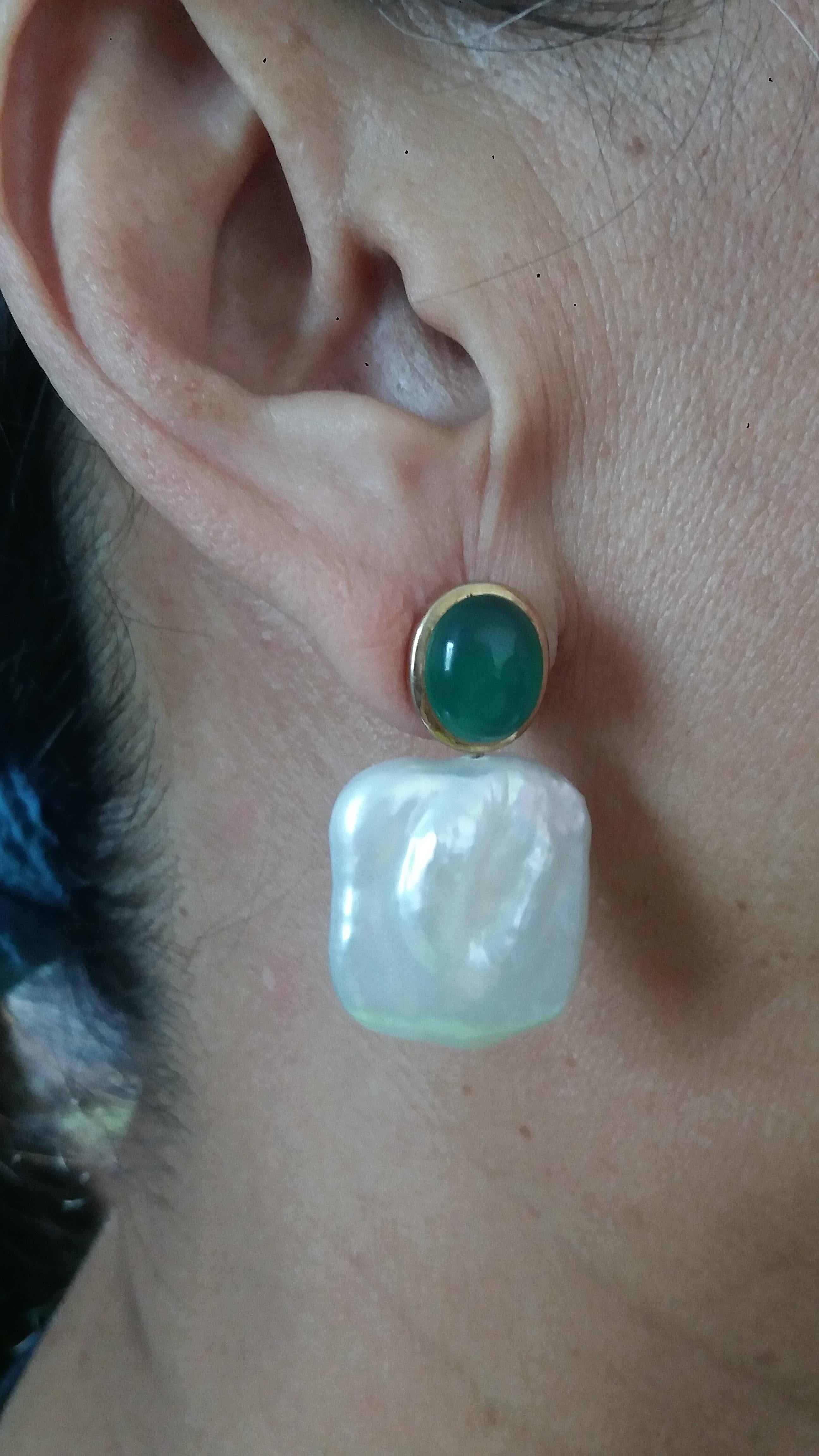 Oval Green Onyx Cabs 14 Kt Yellow Gold Bezel Square Baroque Pearls Stud Earrings For Sale 4