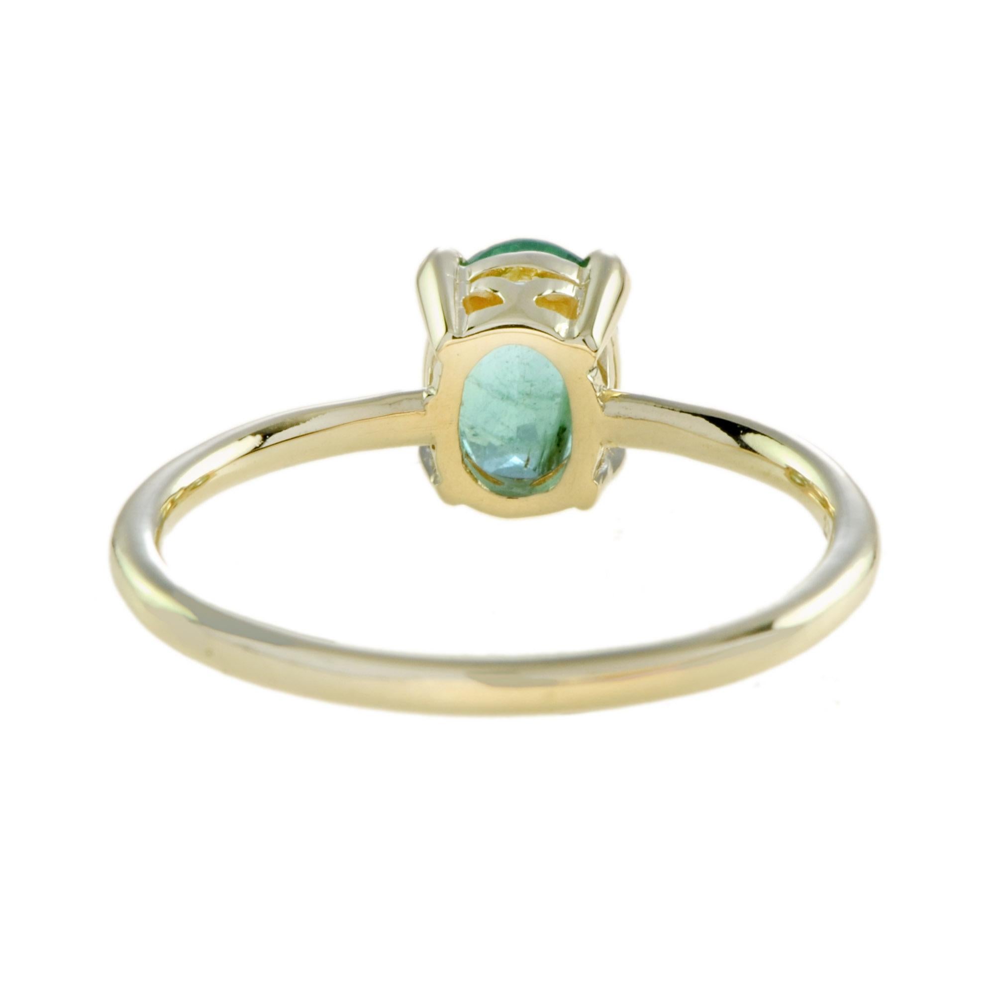 Oval Green Tourmaline Minimal Solitaire Ring in 9K Yellow Gold In New Condition In Bangkok, TH