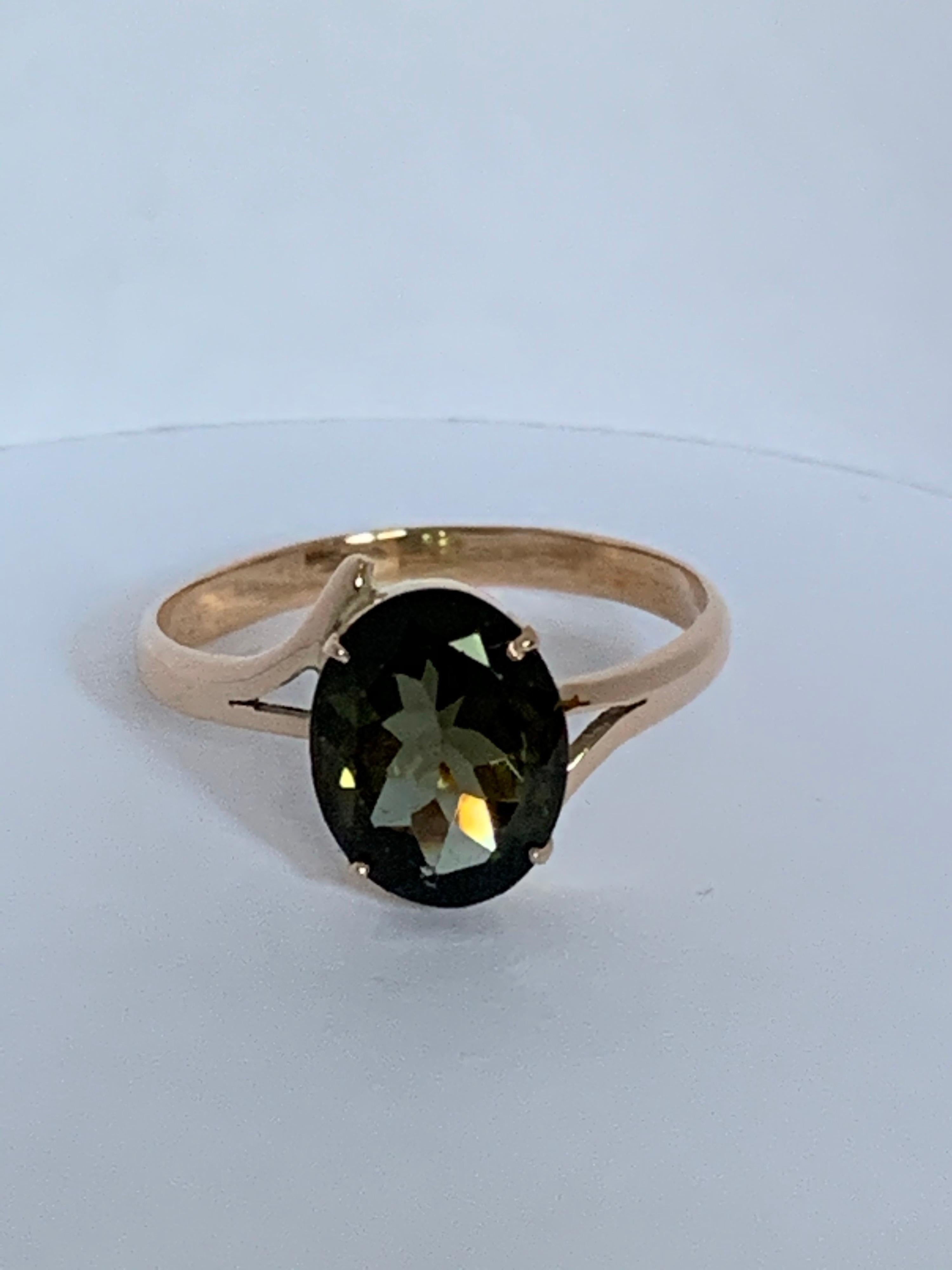 Oval Cut 14K Yellow Gold Oval Green Tourmaline Ring  For Sale