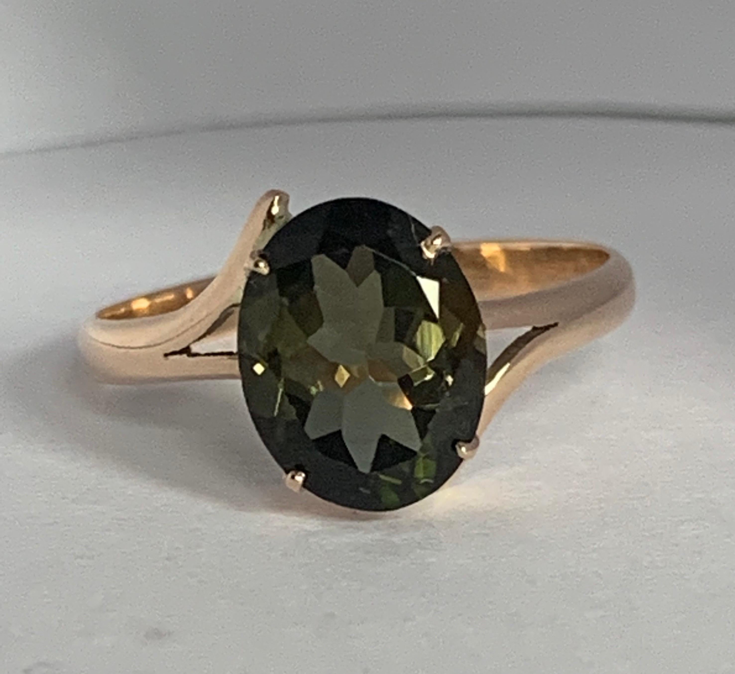 Women's 14K Yellow Gold Oval Green Tourmaline Ring  For Sale