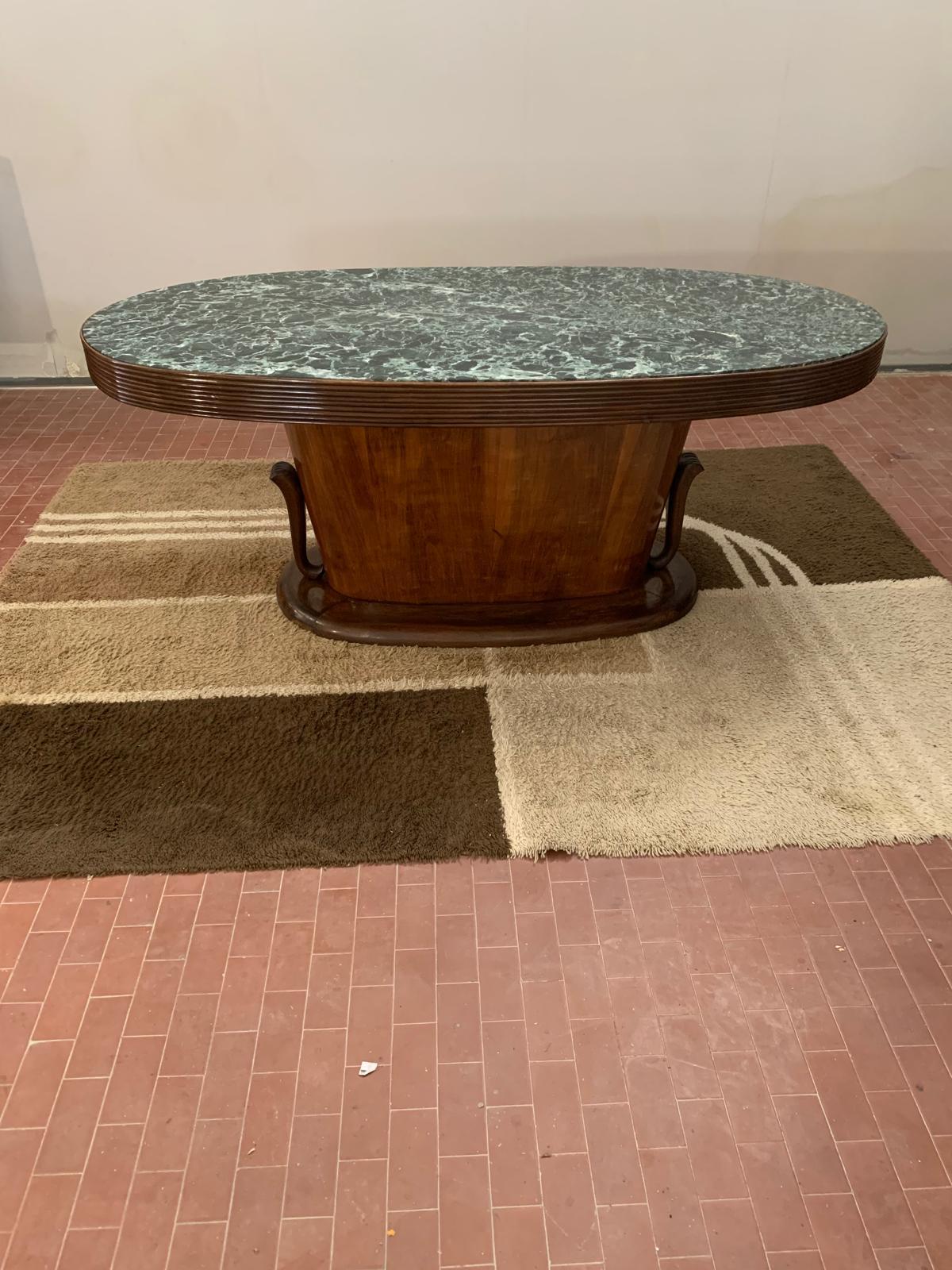 Oval Grissinato Edge Table with Green Alpi Marble Top from Premuda, Lissone, Milan Brianza, 1940s. 
A prestigious Art Deco table: a large oval base supports a generously thick top with a grissinato edge, featuring a select Green Alpi marble slab.