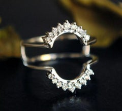 Oval Guard Diamond 14k Gold Halo Ring Enhancer