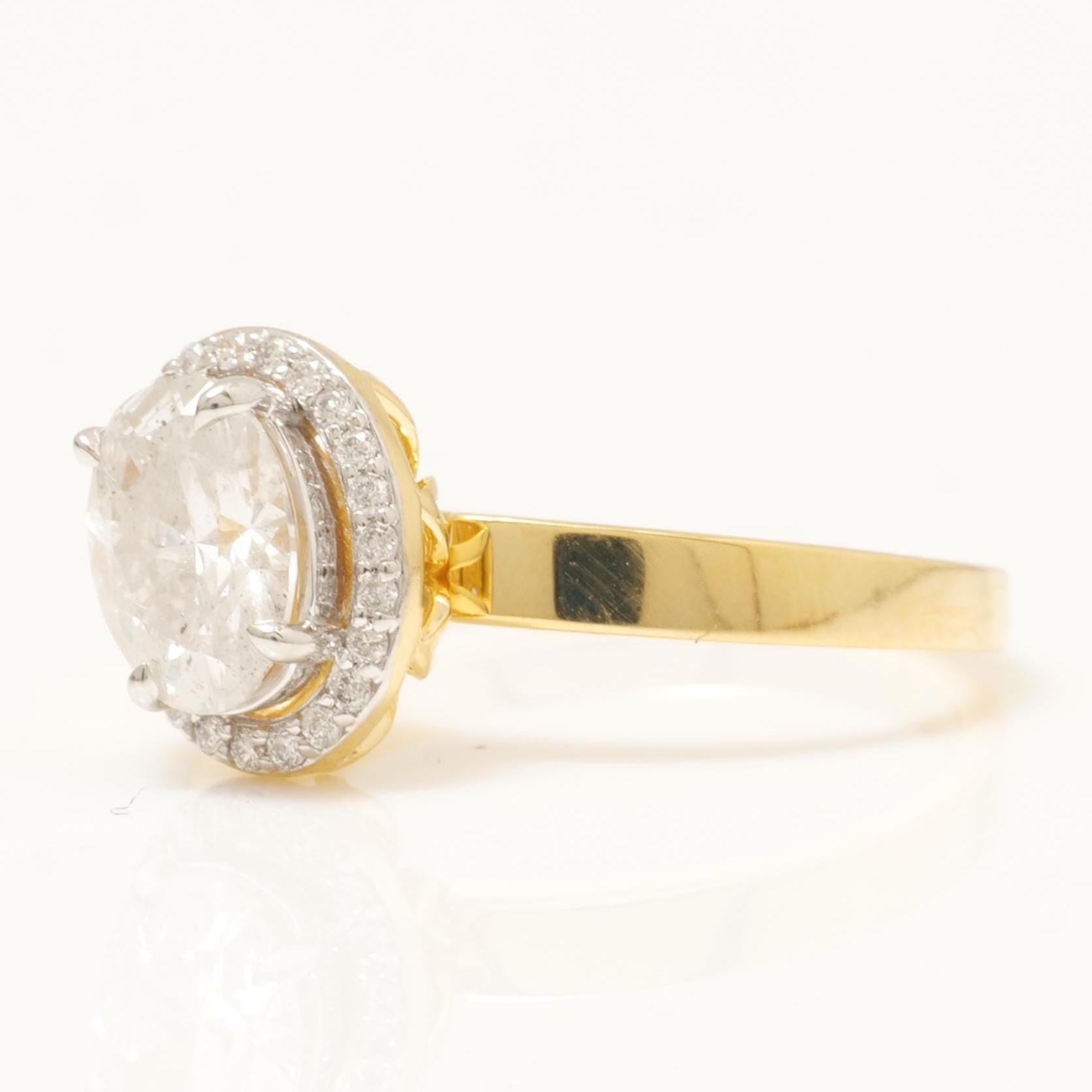 Bague en or massif 14k avec solitaire en halo ovale (certifié) Neuf - En vente à New Delhi, DL
