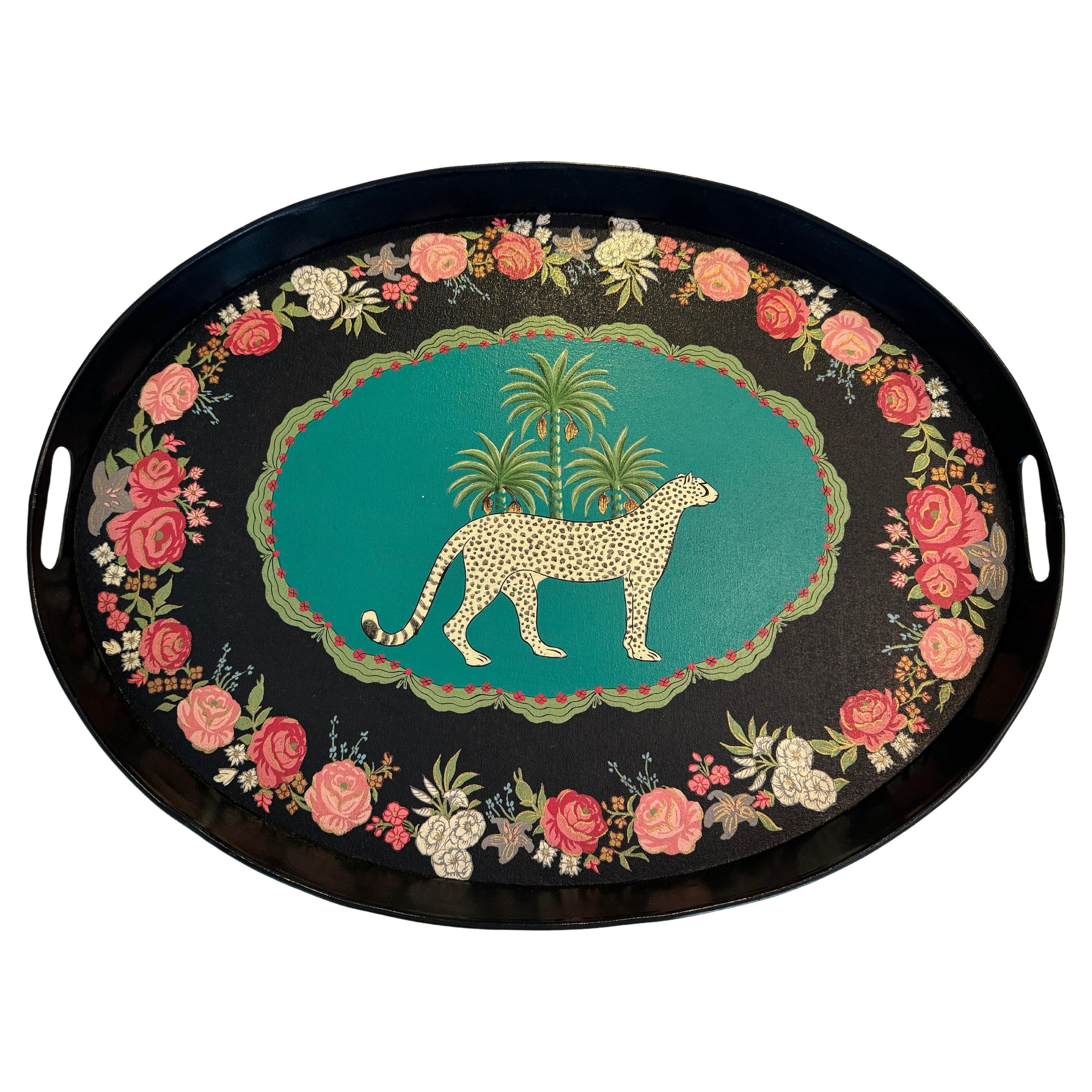Bandeja de mayordomo ovalada pintada a mano con flores y leopardo