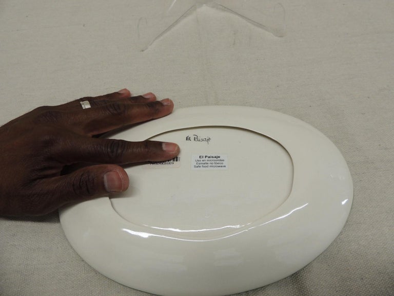 Oval Hand Painted Decorative Dish Depicting a Tucan For Sale at 1stDibs