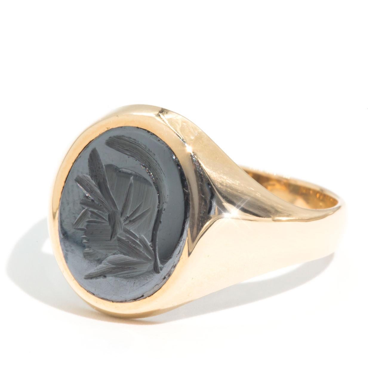 Modern Oval Hematite 9 Carat Yellow Gold Mens Vintage Solitaire Signet Ring