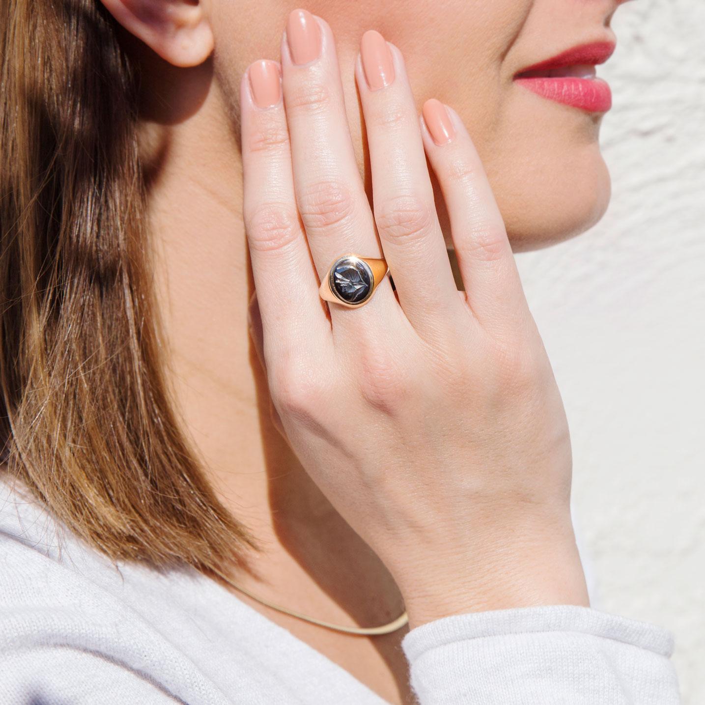 Oval Cut Oval Hematite 9 Carat Yellow Gold Mens Vintage Solitaire Signet Ring