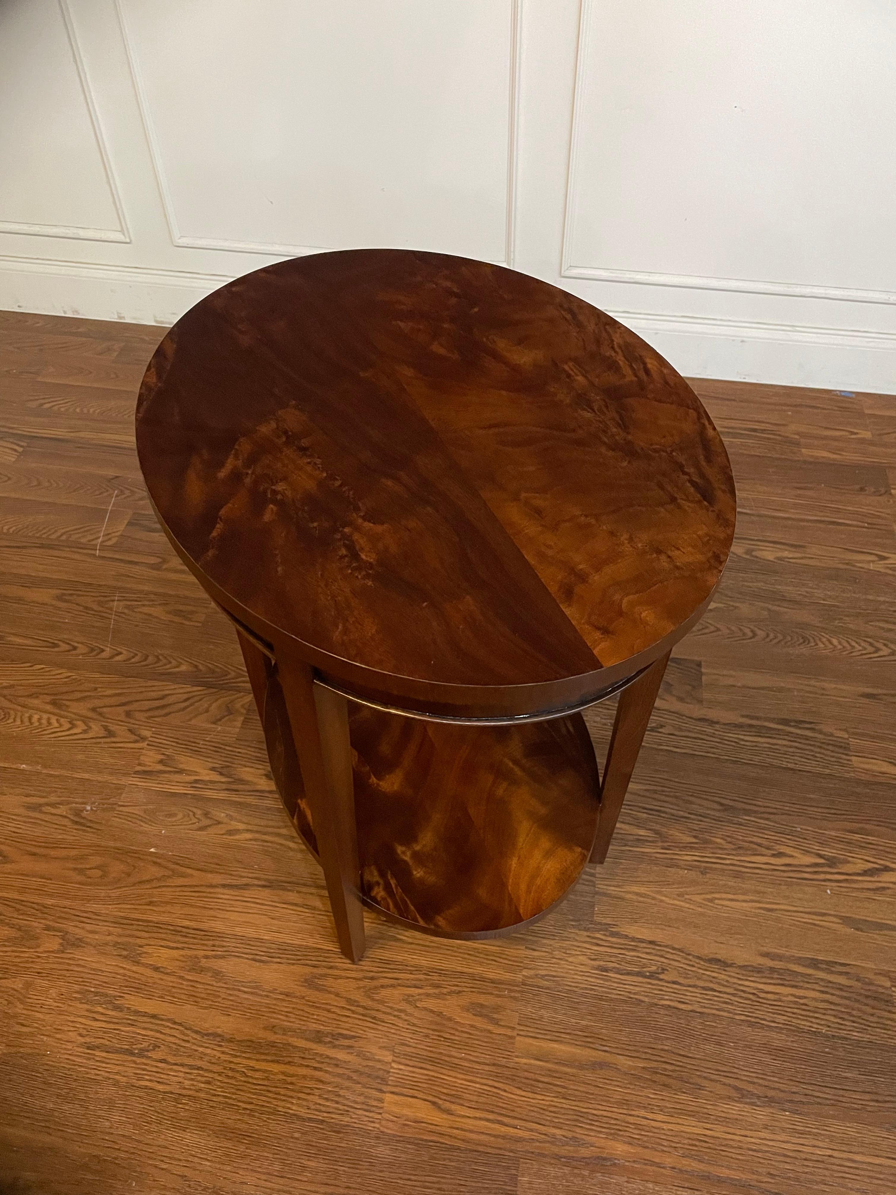 American Oval Hepplewhite Style Mahogany Side Table For Sale