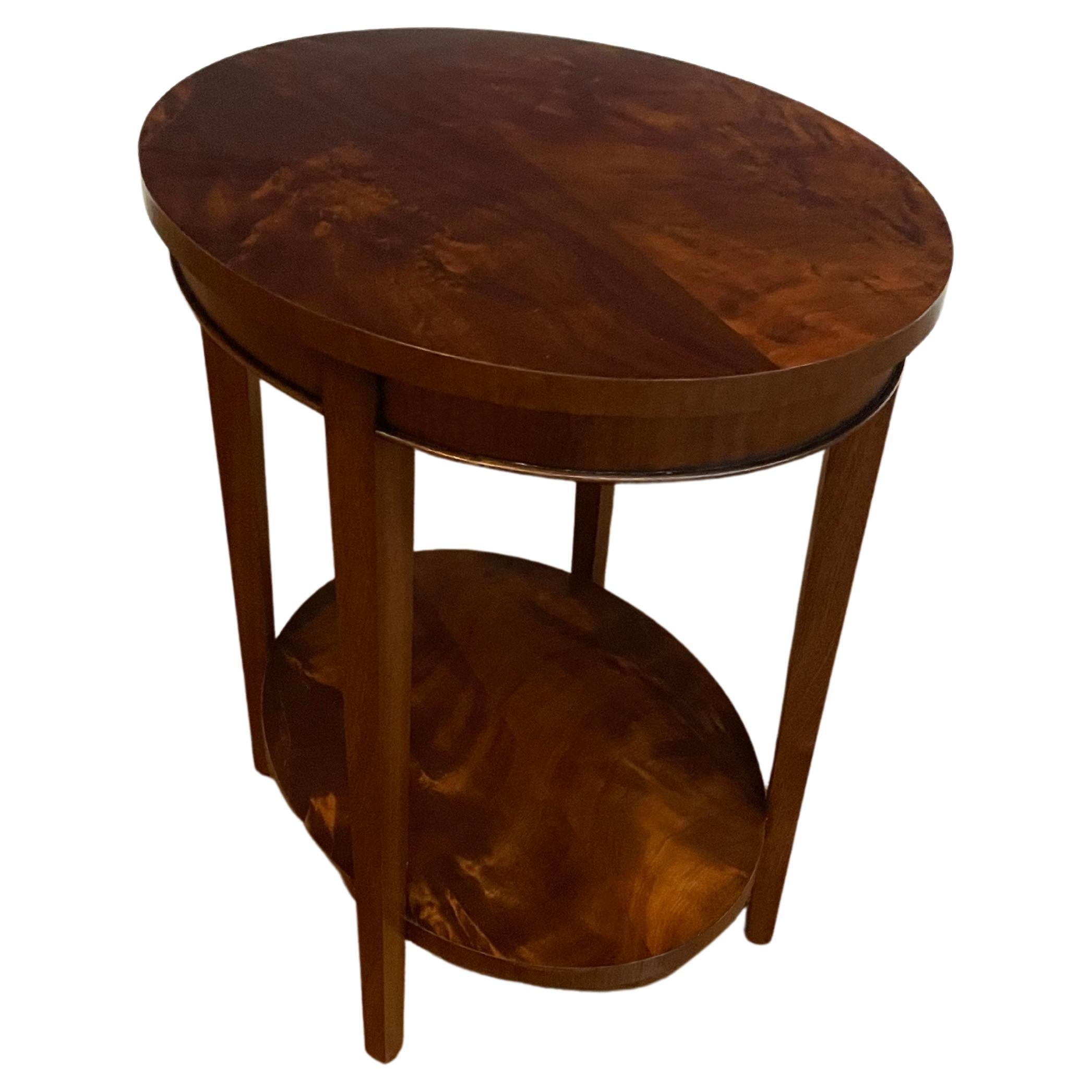 Oval Hepplewhite Style Mahogany Side Table For Sale