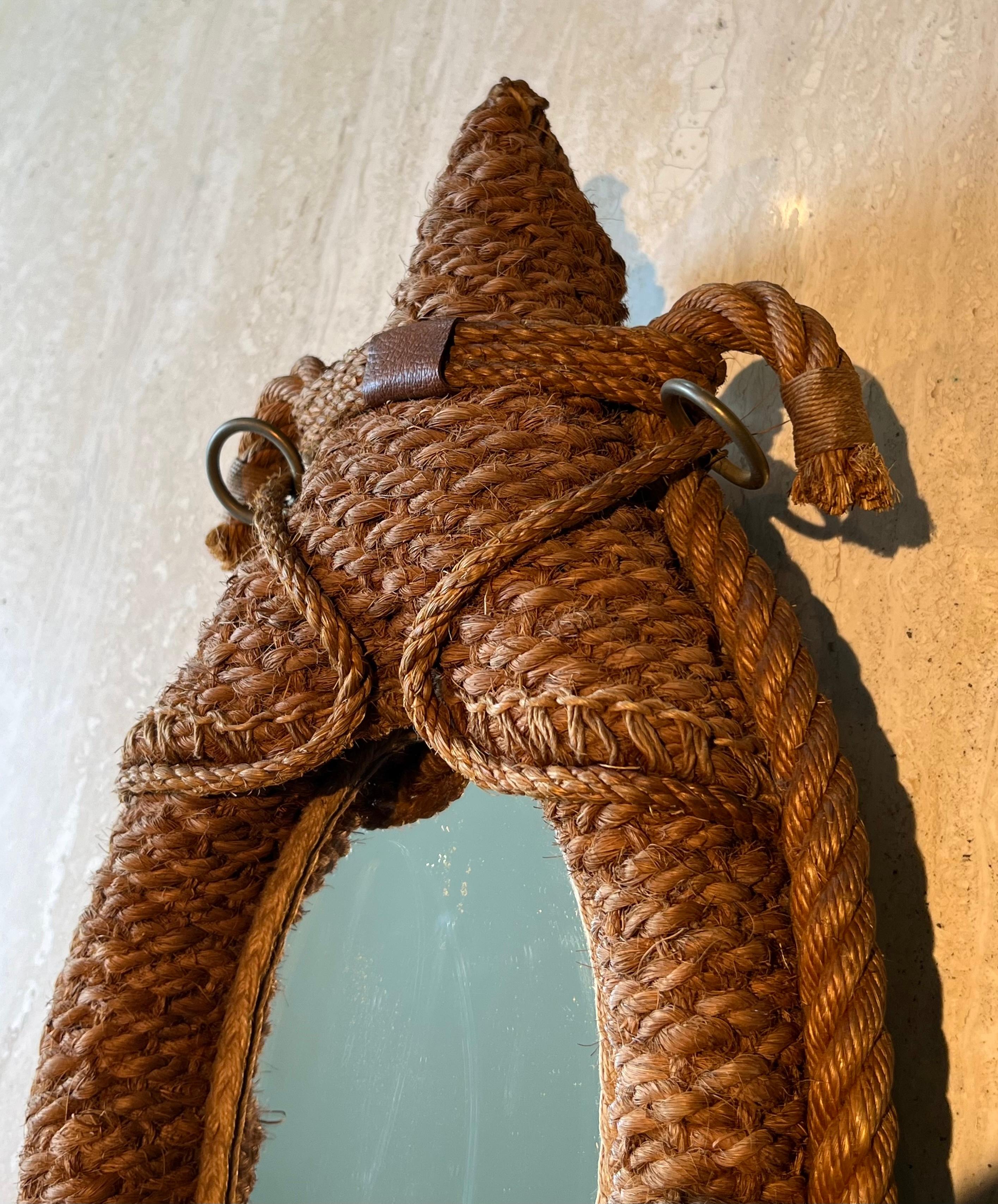 Fine XX secolo Specchio ovale con collare di cavallo in corda e pelle di Audoux Minet in vendita