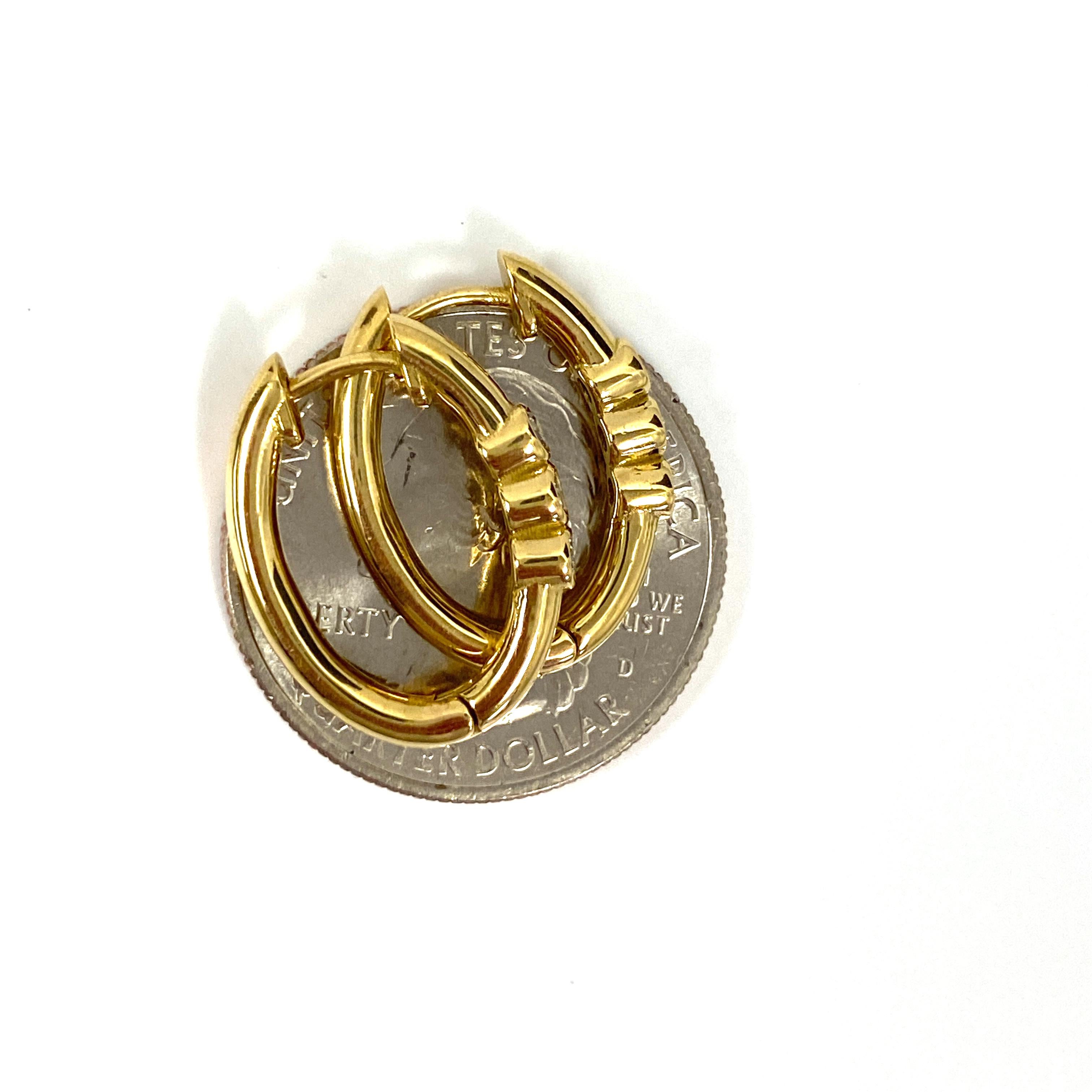 Ovale Creolen „Double Triplets“ aus 18 Karat Gelbgold mit Diamanten akzentuiert 6