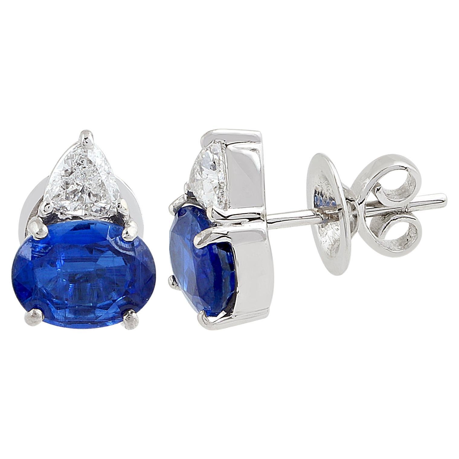 Boucles d
oreilles en or blanc 18 carats avec diamant en forme de trillion et pierre de kyanite ovale