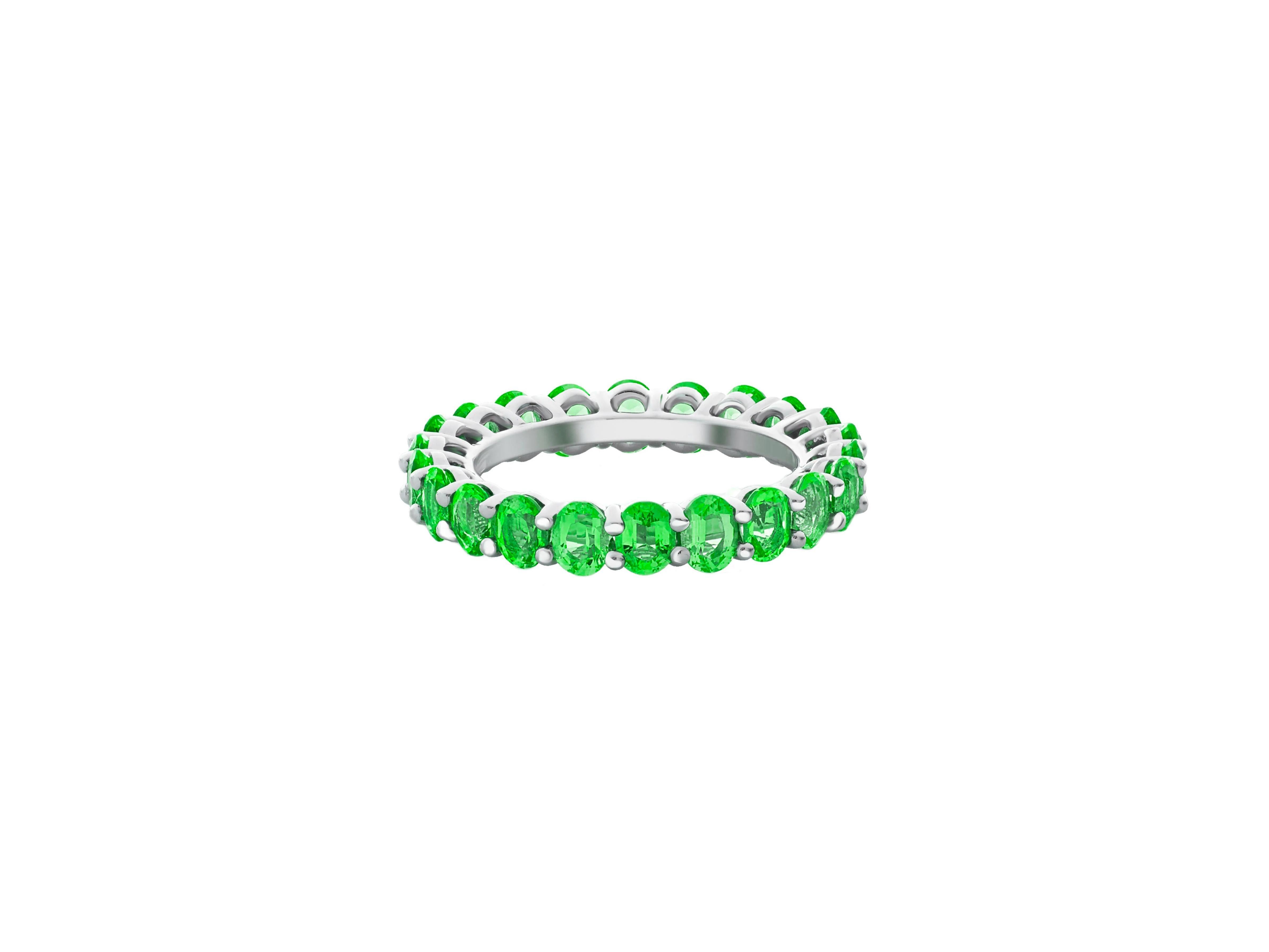 Oval Lab Emerald Full Eternity Wedding Band. Green lab Emerald eternity 14k gold ring. Emerald matching wedding band. Green gem stackable ring. 

Metal: 14k gold
Weight: 2.3 depends from size

Gemstone:
Lab emerald: green color, 4x3 mm size, oval