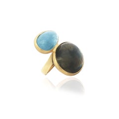 Anello da cocktail ovale di labradorite e acquamarina placcato in oro con fascia regolabile
