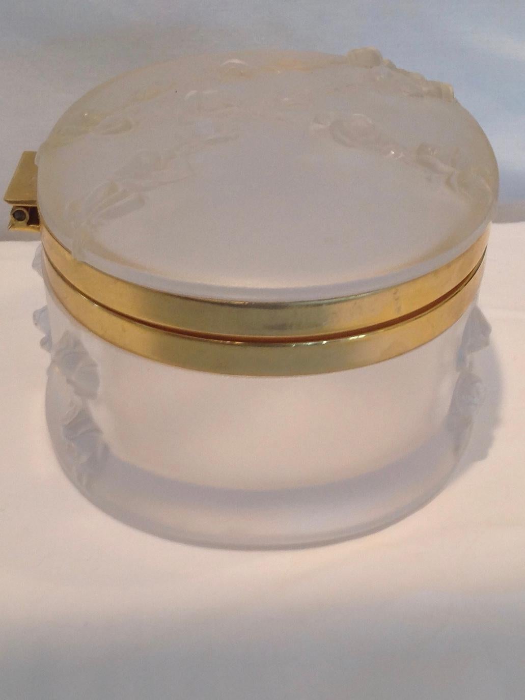Oval Lalique Hinged Box with Gilt Metal Mounts 1
