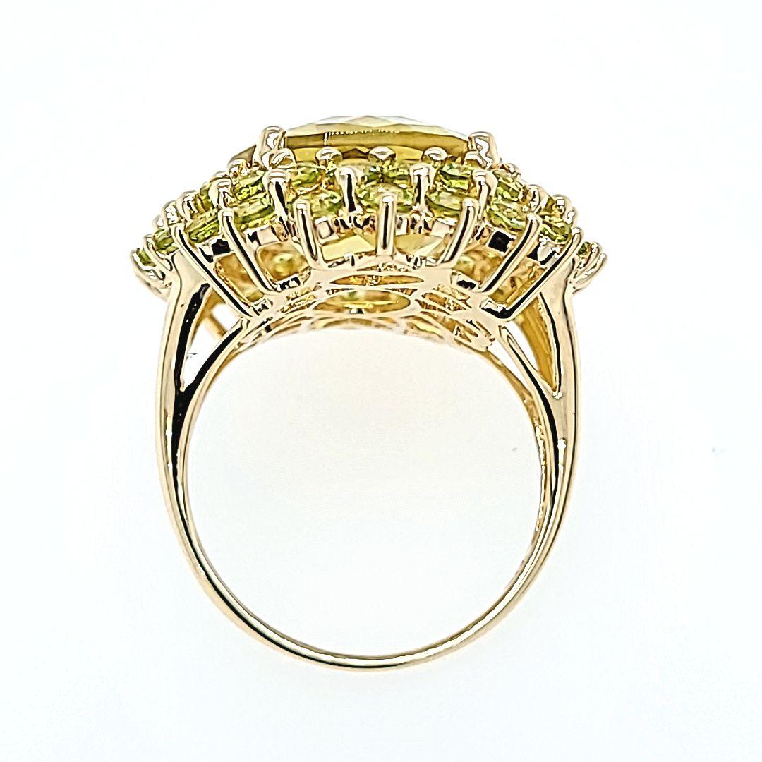 Oval Lemon Citrine Quartz Cocktail Ring in Yellow Gold In Good Condition For Sale In Coral Gables, FL