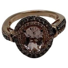 Goldring, oval, hellrosa, pfirsichfarbener Morganit, Halo, weißer Champagner, Cognac, Diamanten