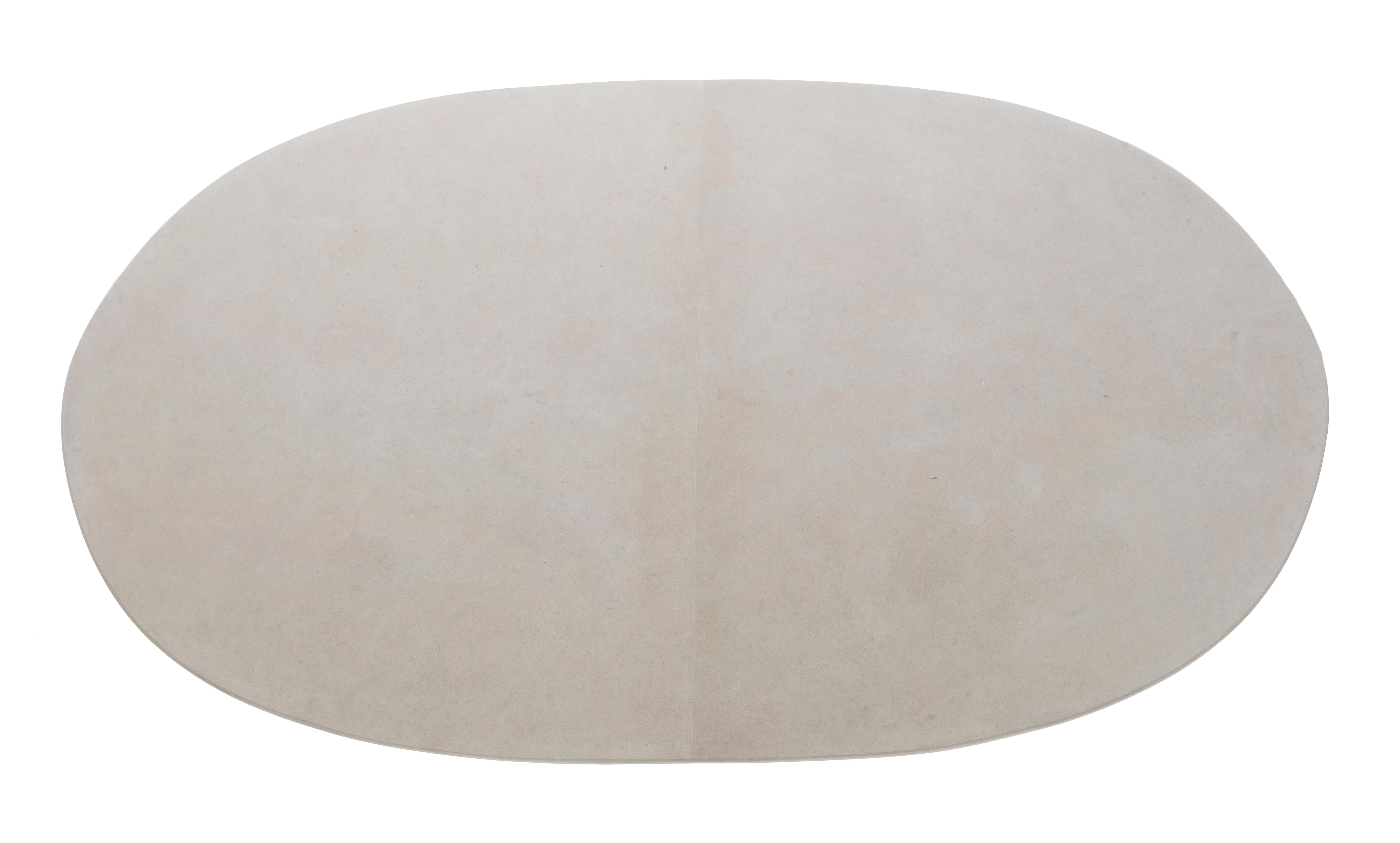 XXIe siècle et contemporain Table de salle à manger ovale à plateau en pierre calcaire sur piétement en acier en I en vente