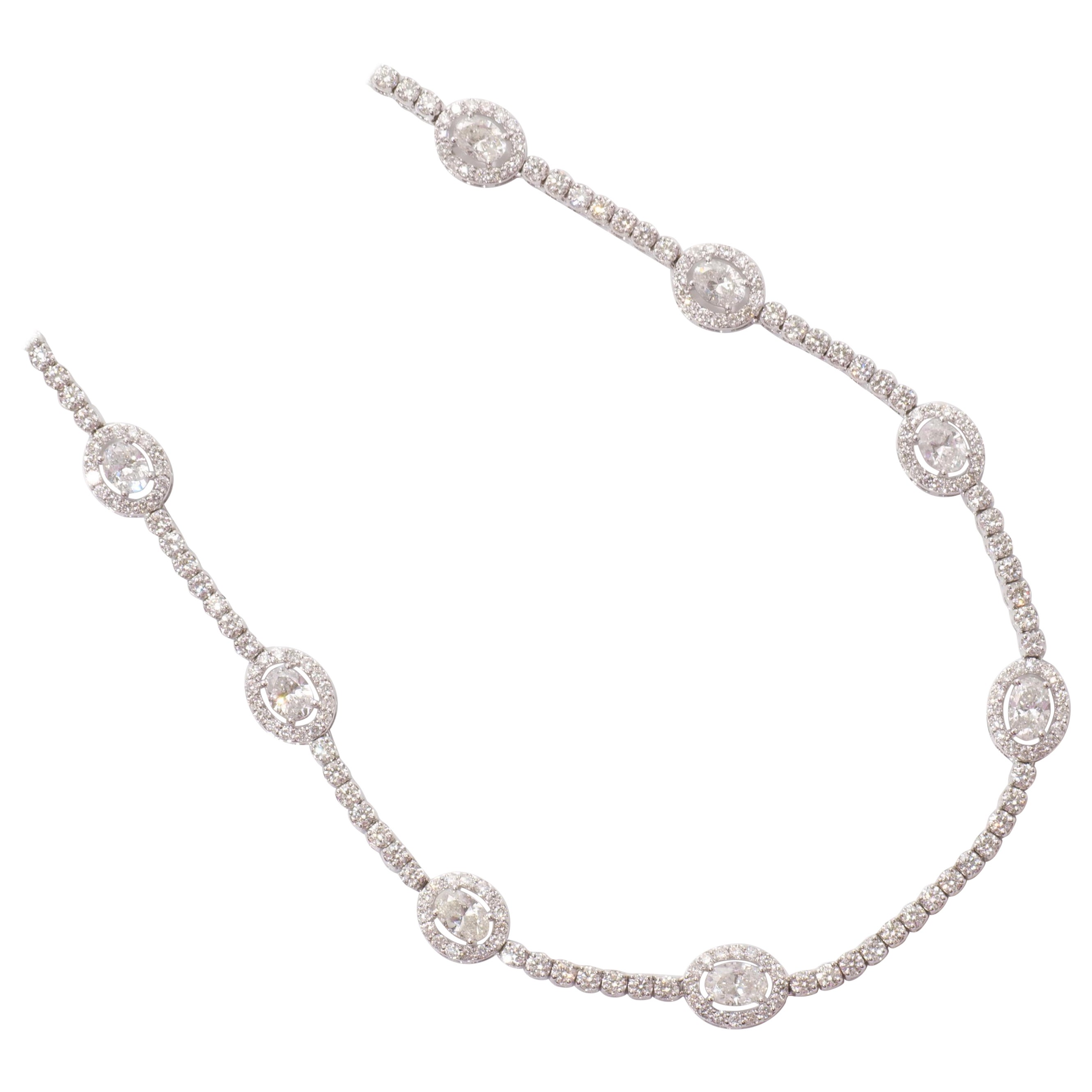 Collier de tennis en or massif 14k à maillons ovales et halo de diamants (certifié) en vente