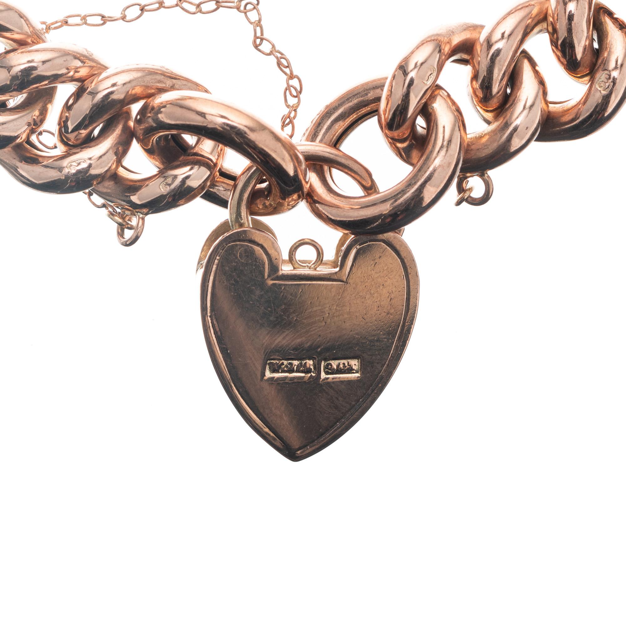 Oval Link Heart Clasp Rose Gold English Link Bracelet  In Good Condition For Sale In Stamford, CT