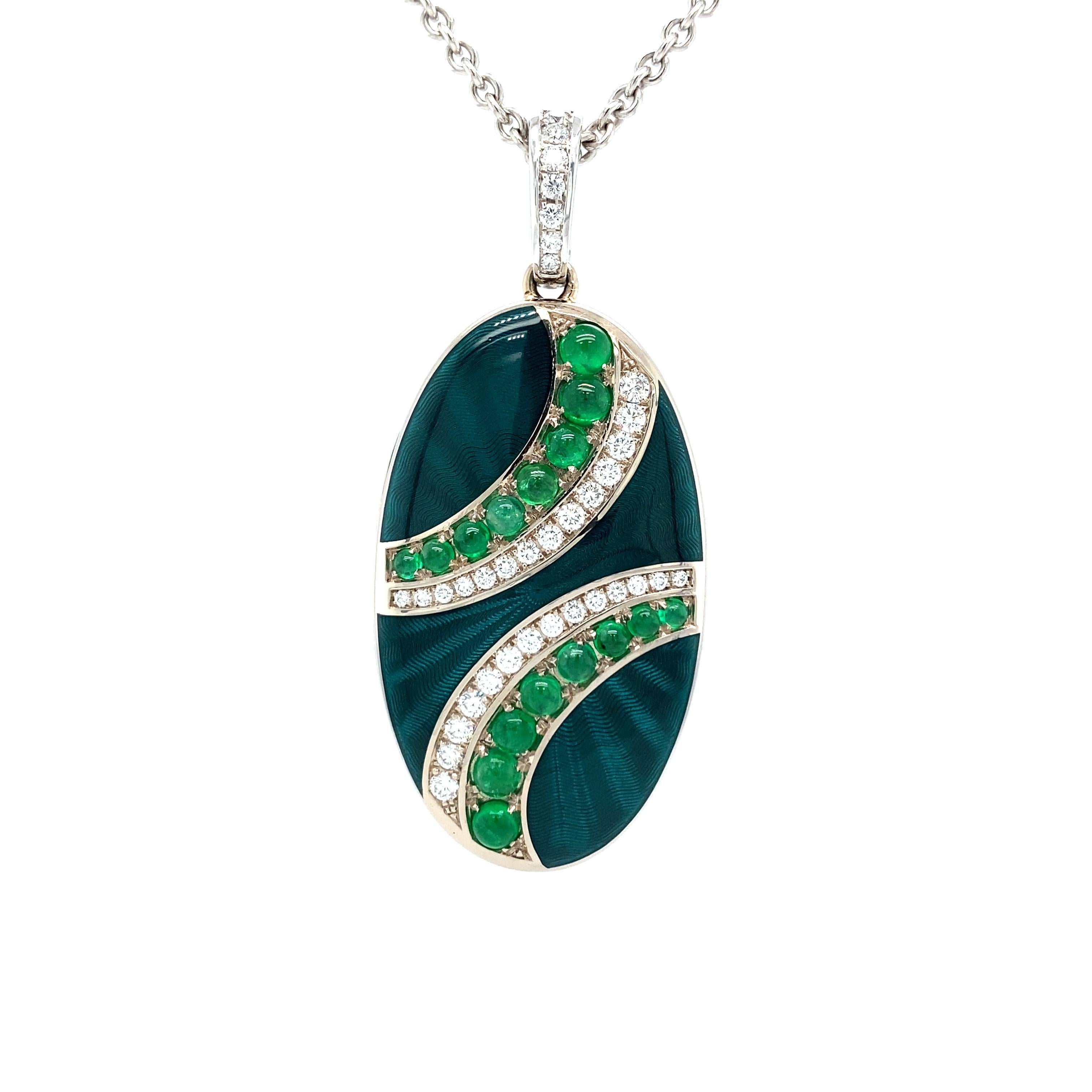 Victor Mayer pendentif médaillon ovale en or blanc 18 carats, Collection Peacock, émail vitreux guilloché vert émeraude, 35 diamants, total 0,69 ct, G VS, taille brillant, 18 cabochons d'émeraude, total 1,87 ct, 39,5 mm x 23,0 mm.

A propos du