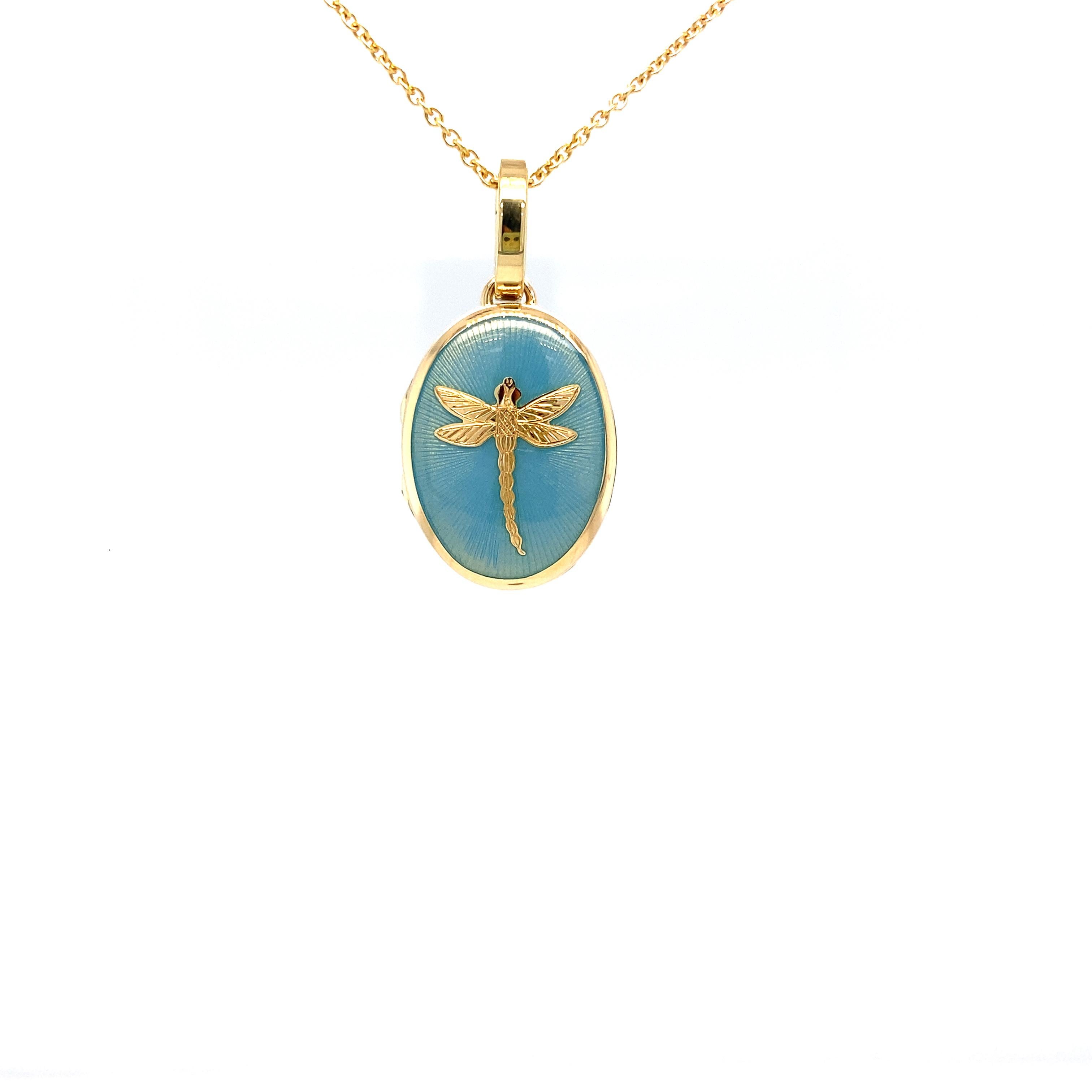 Victor Mayer customizable oval locket pendant with dragonfly 18k yellow gold, Hallmark collection, translucent opalescent turquoise vitreous enamel, guilloche, measurements app. 15.0 mm x 20.0 mm

About the creator Victor Mayer
Victor Mayer is