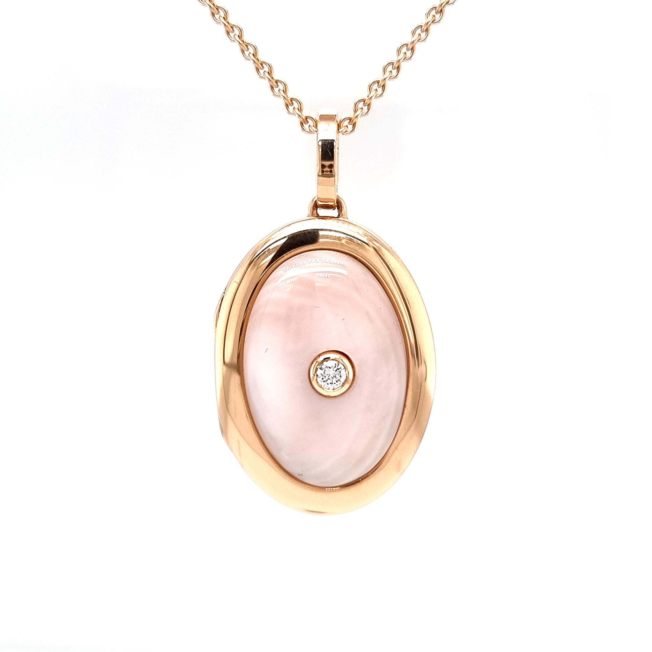 Victor Mayer customizable oval locket pendant necklace 18k rose gold, Hallmark collection, 1 diamond, total 0.10 ct, H VS, 1 pink cut pearl

About the creator Victor Mayer
Victor Mayer is internationally renowned for elegant timeless designs and