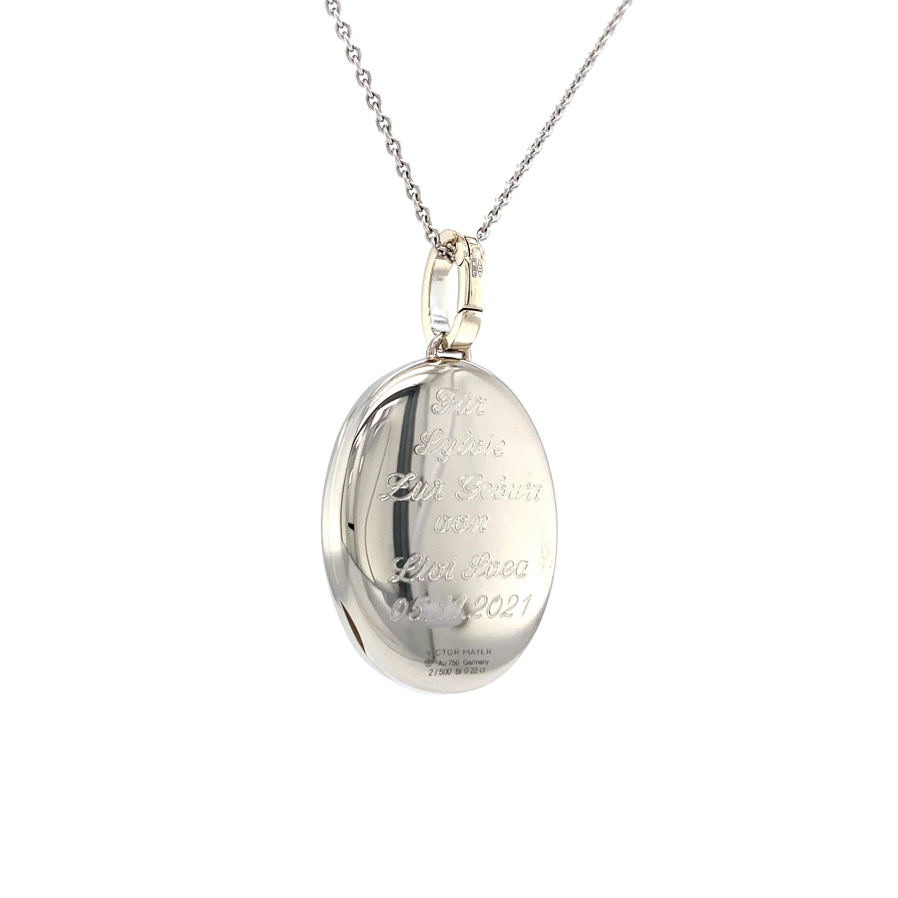 Oval Locket Pendant Necklace 18k White Gold Lilac Enamel Guilloche 13 Diamonds In New Condition For Sale In Pforzheim, DE