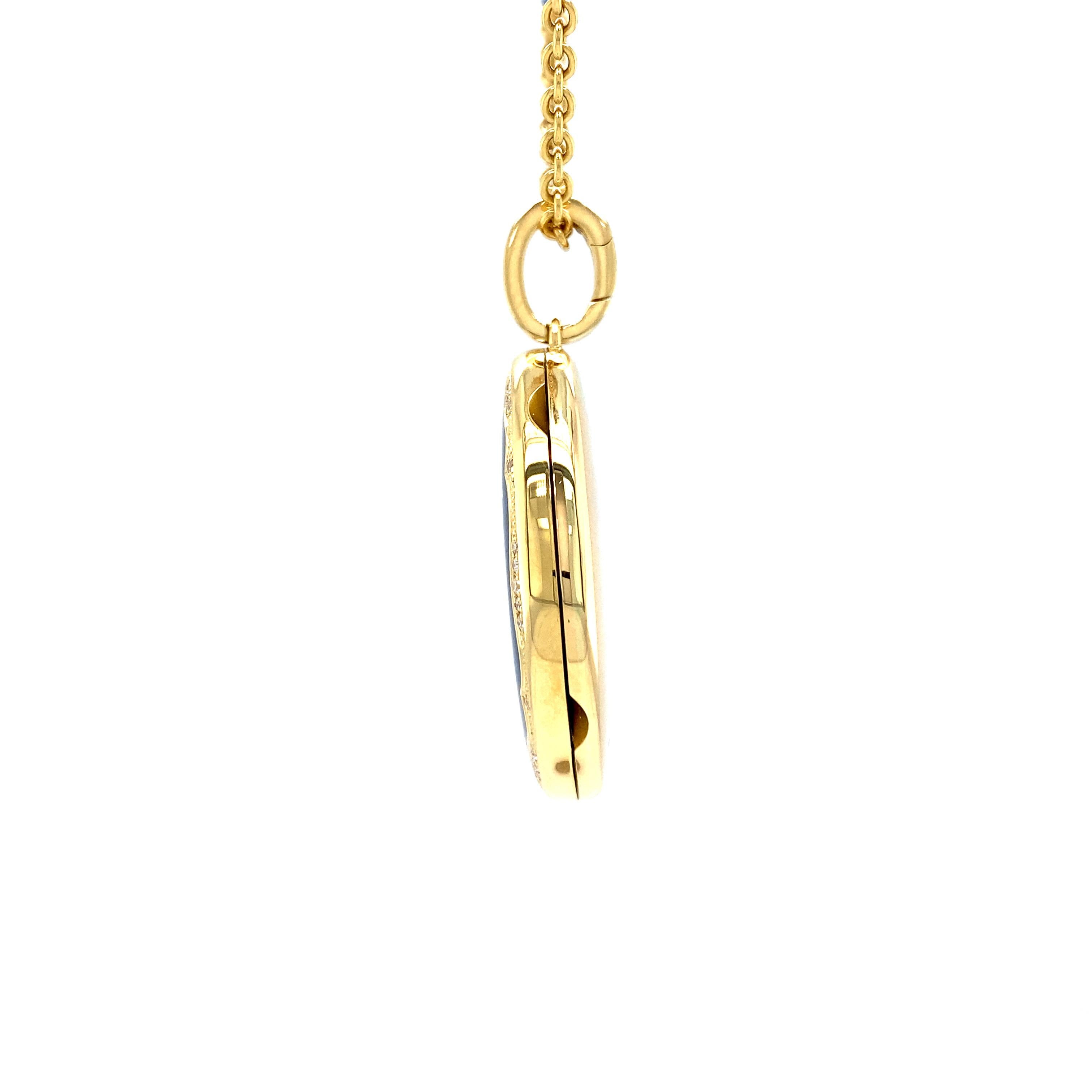 Oval Locket Pendant Necklace  18k Yellow Gold Blue Enamel 37 Diamonds 0.29ct In New Condition For Sale In Pforzheim, DE