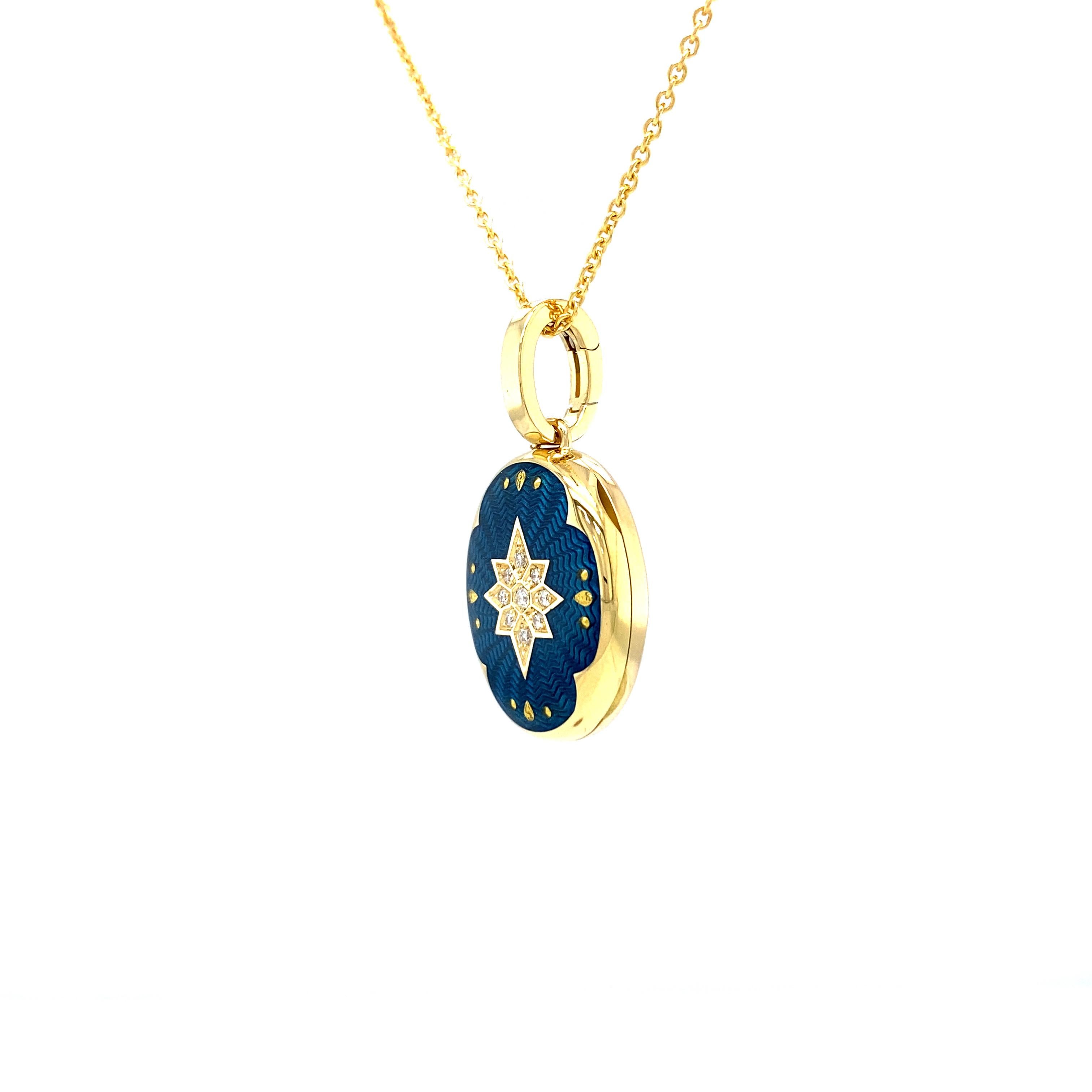 Collier pendentif médaillon ovale en or jaune 18 carats, émail bleu et 9 diamants 0,07 carat G VS Pour femmes en vente