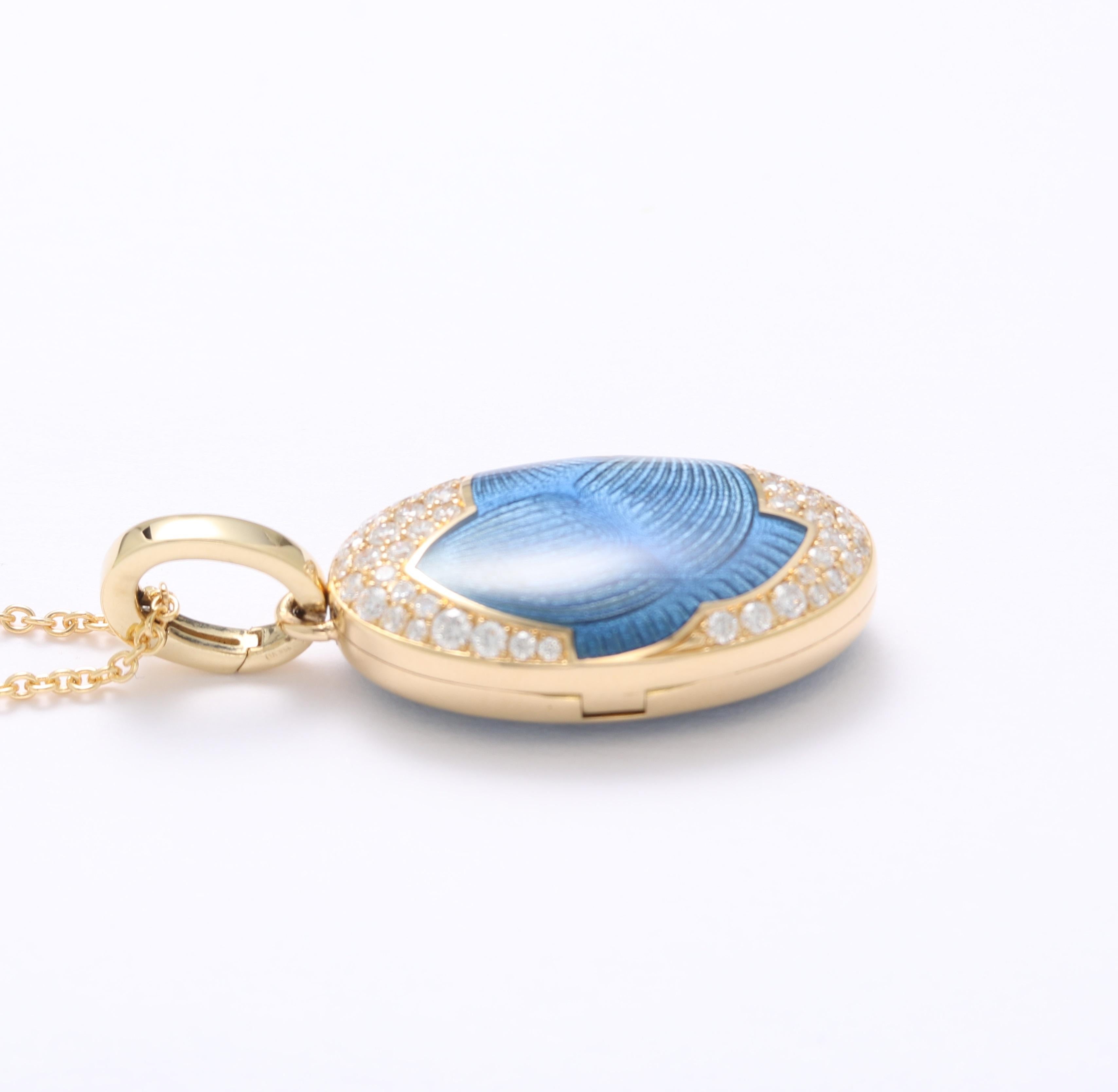 Oval Locket Pendant Necklace- 18k Yellow Gold - Blue Vitreous Enamel 43 Diamonds For Sale 3