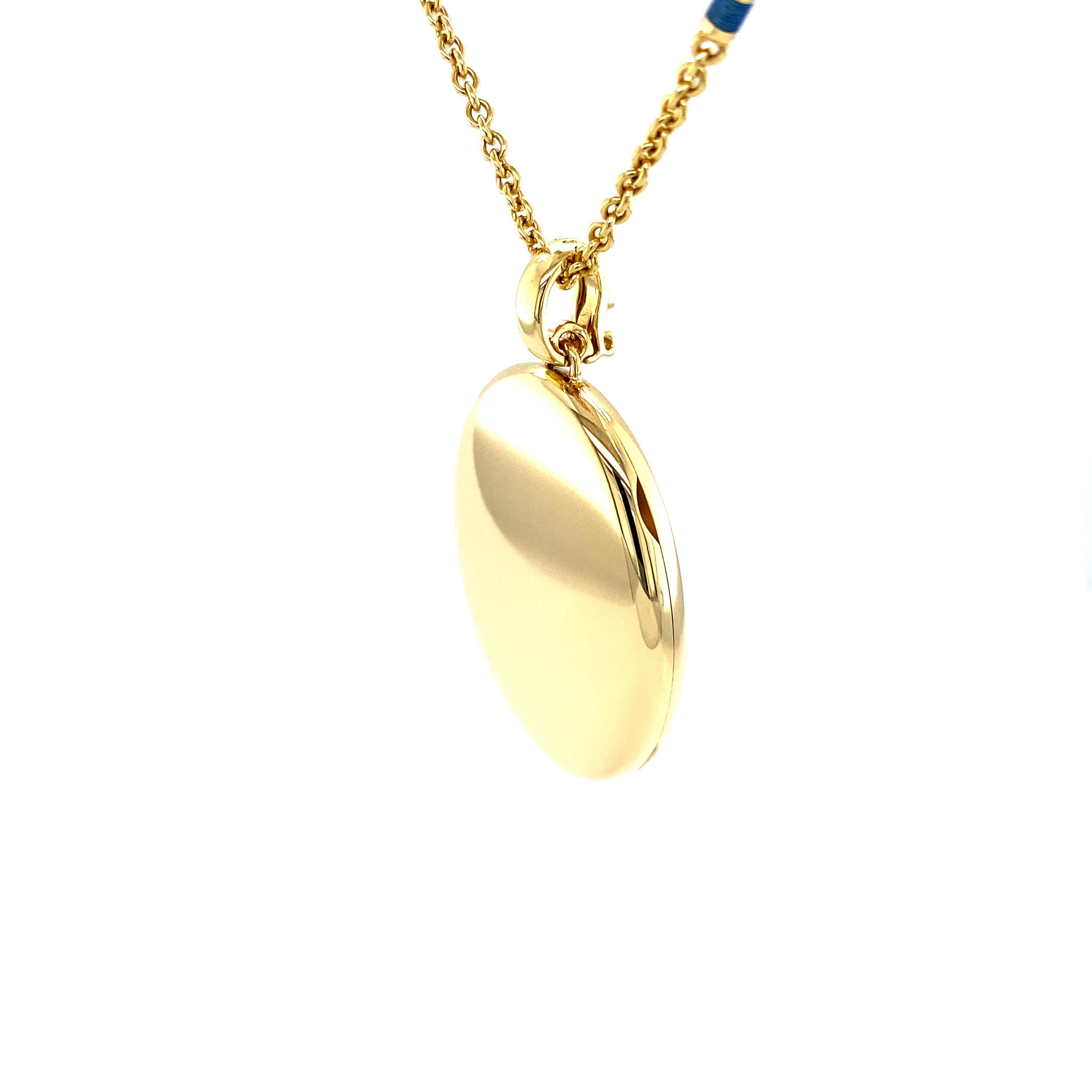 Oval Locket Pendant Necklace and Enamel Link Chain 18k Yellow Gold For Sale 6