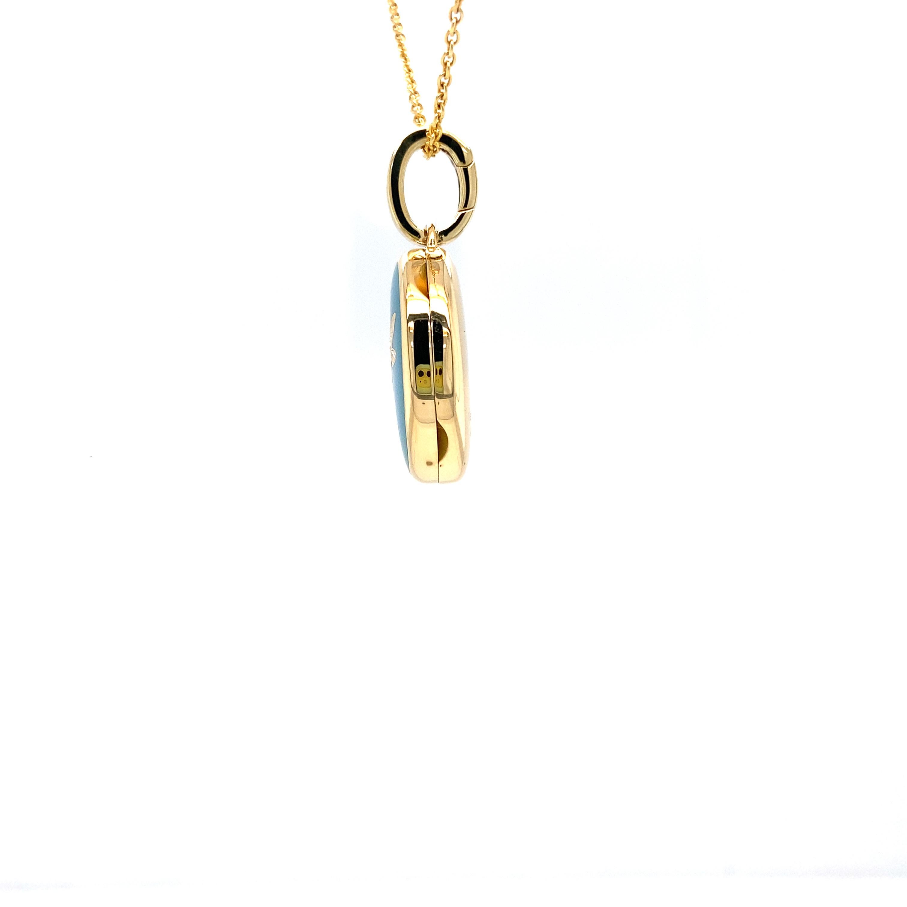 Art nouveau Collier pendentif libellule ovale en or jaune 18 carats et émail turquoise en vente