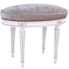 Ovaler Louis-XVI.-Hocker