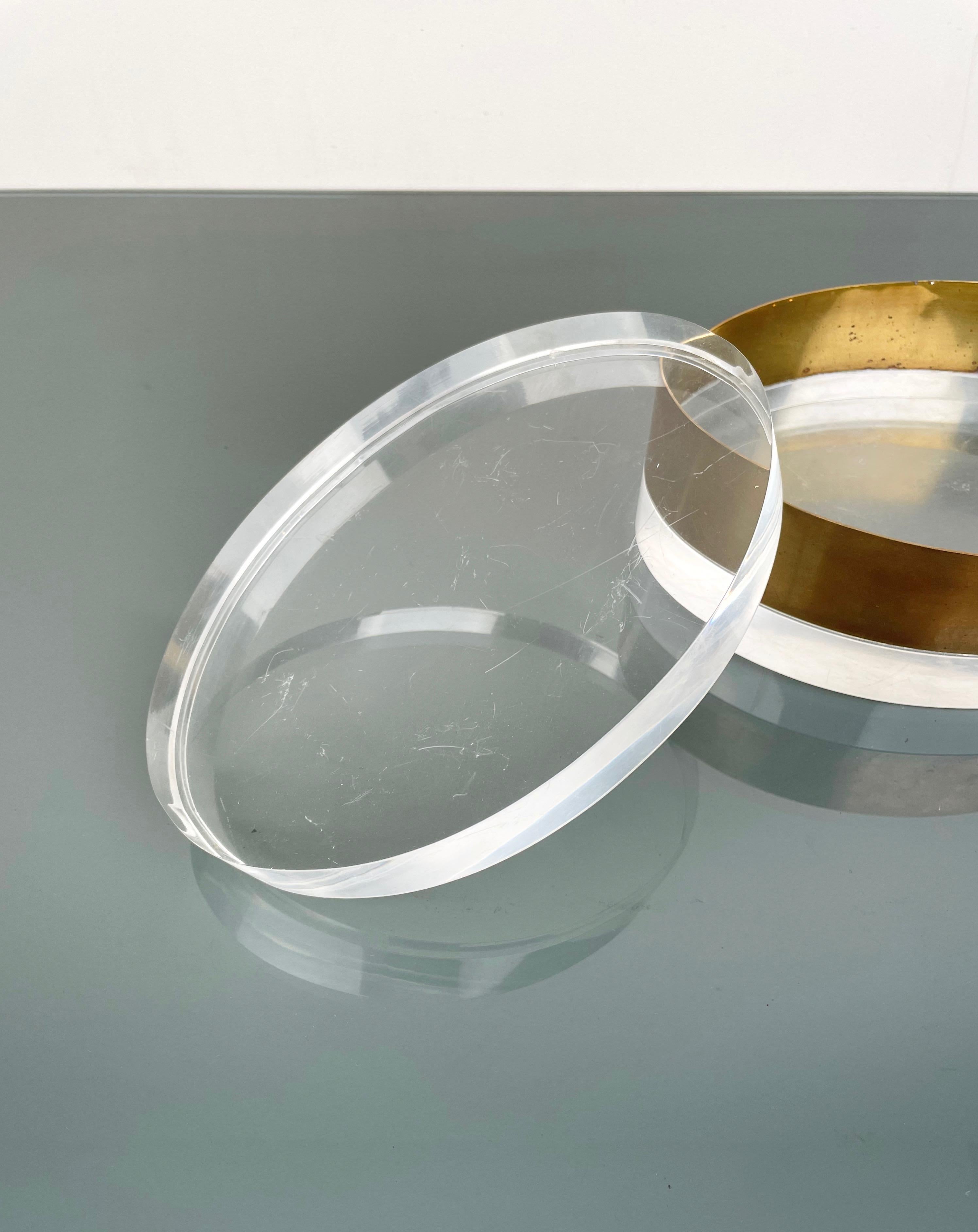 Oval Lucite and Brass Decorative Box, Italy, 1970s For Sale 3