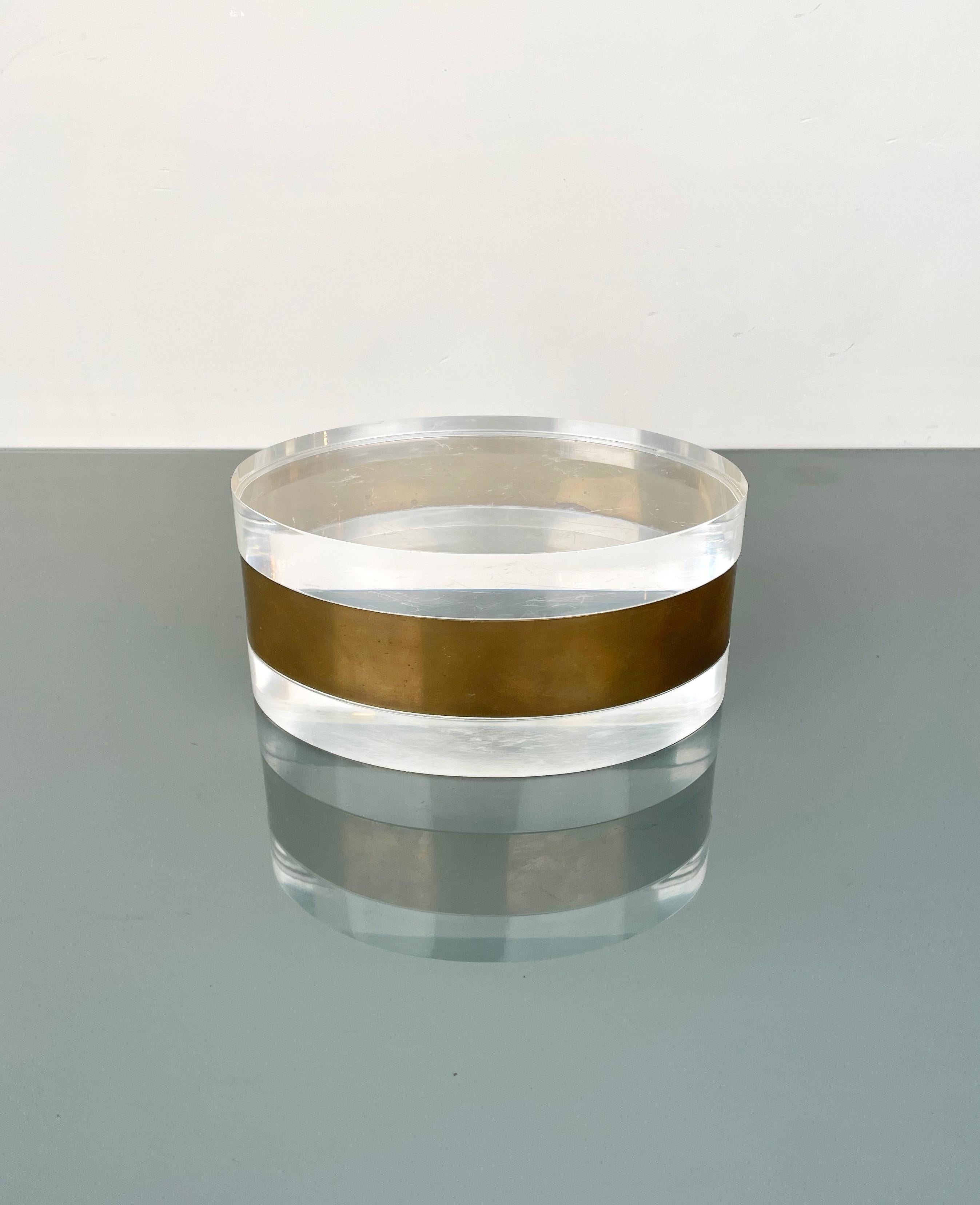 Mid-Century Modern Oval Lucite and Brass Decorative Box, Italy, 1970s For Sale