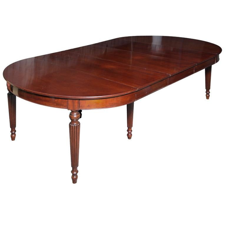 William IV Oval Mahogany Dining Table with Six Reeded Legs, English, circa 1950