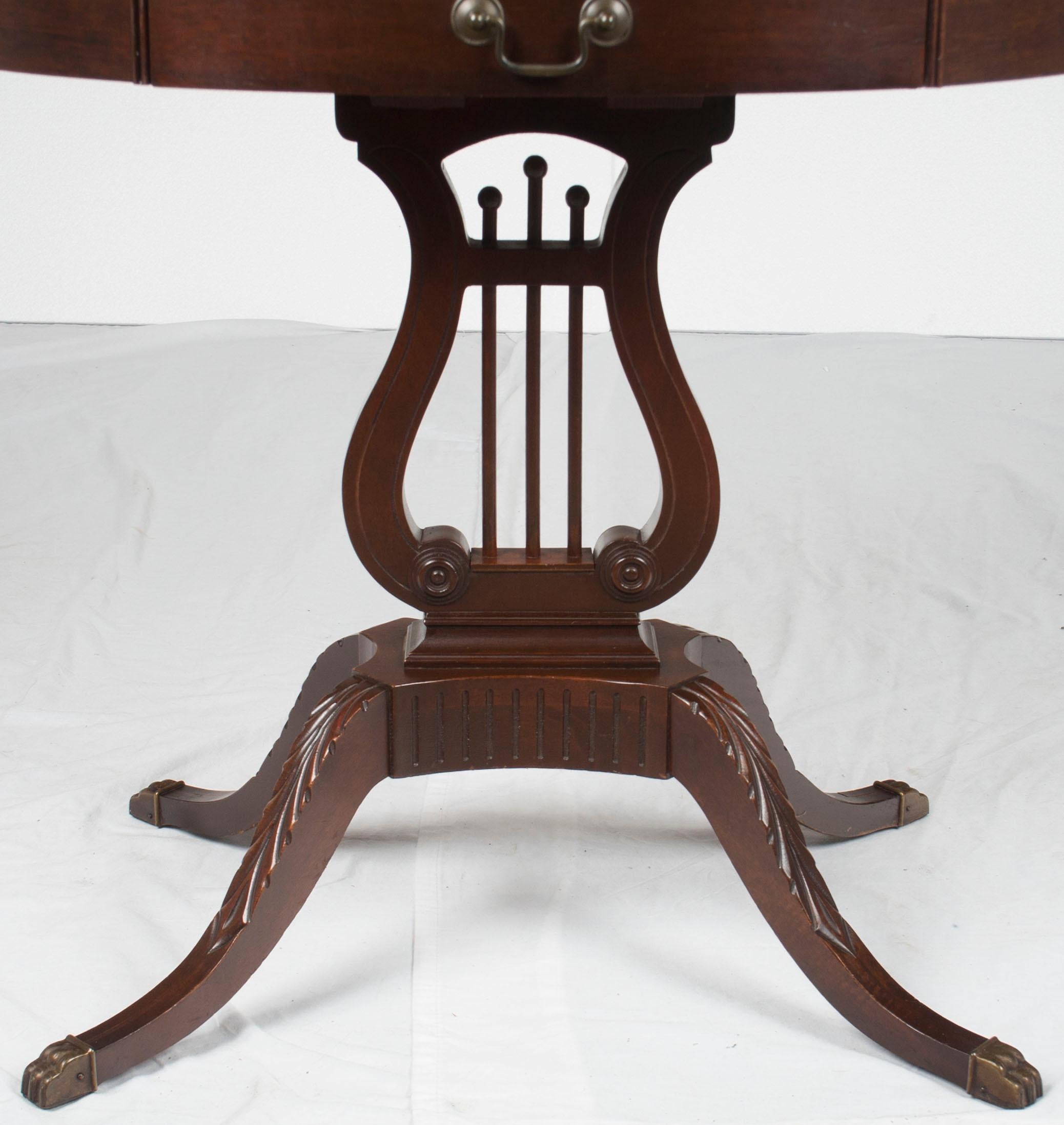 Oval Mahogany Side Accent End Table with Drawer on Lyre Trestle Pedestal Base im Angebot 1