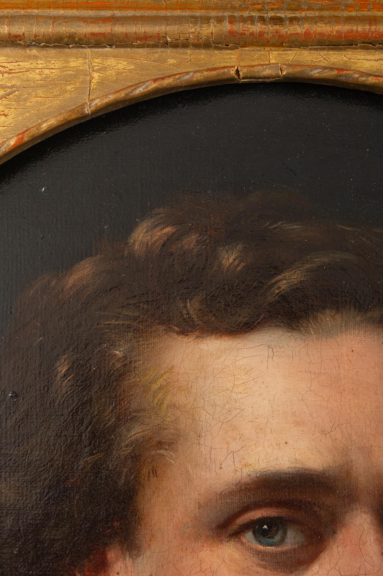 Portrait masculin ovale ancien dans un cadre ancien Excellent état - En vente à Alessandria, Piemonte