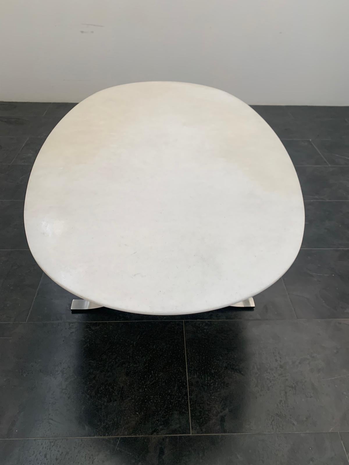 Table ovale d'Osvaldo Borsani et Eugenio Gerli, 1960 Bon état - En vente à Montelabbate, PU