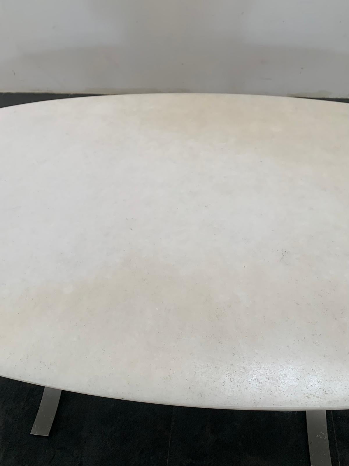 Métal Table ovale d'Osvaldo Borsani et Eugenio Gerli, 1960 en vente