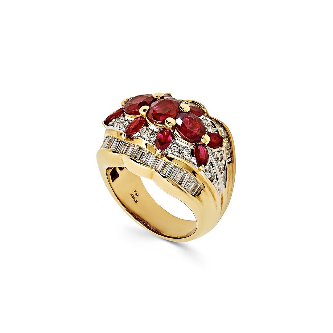 Contemporain Bague dôme ovale marquise en rubis et diamants en vente