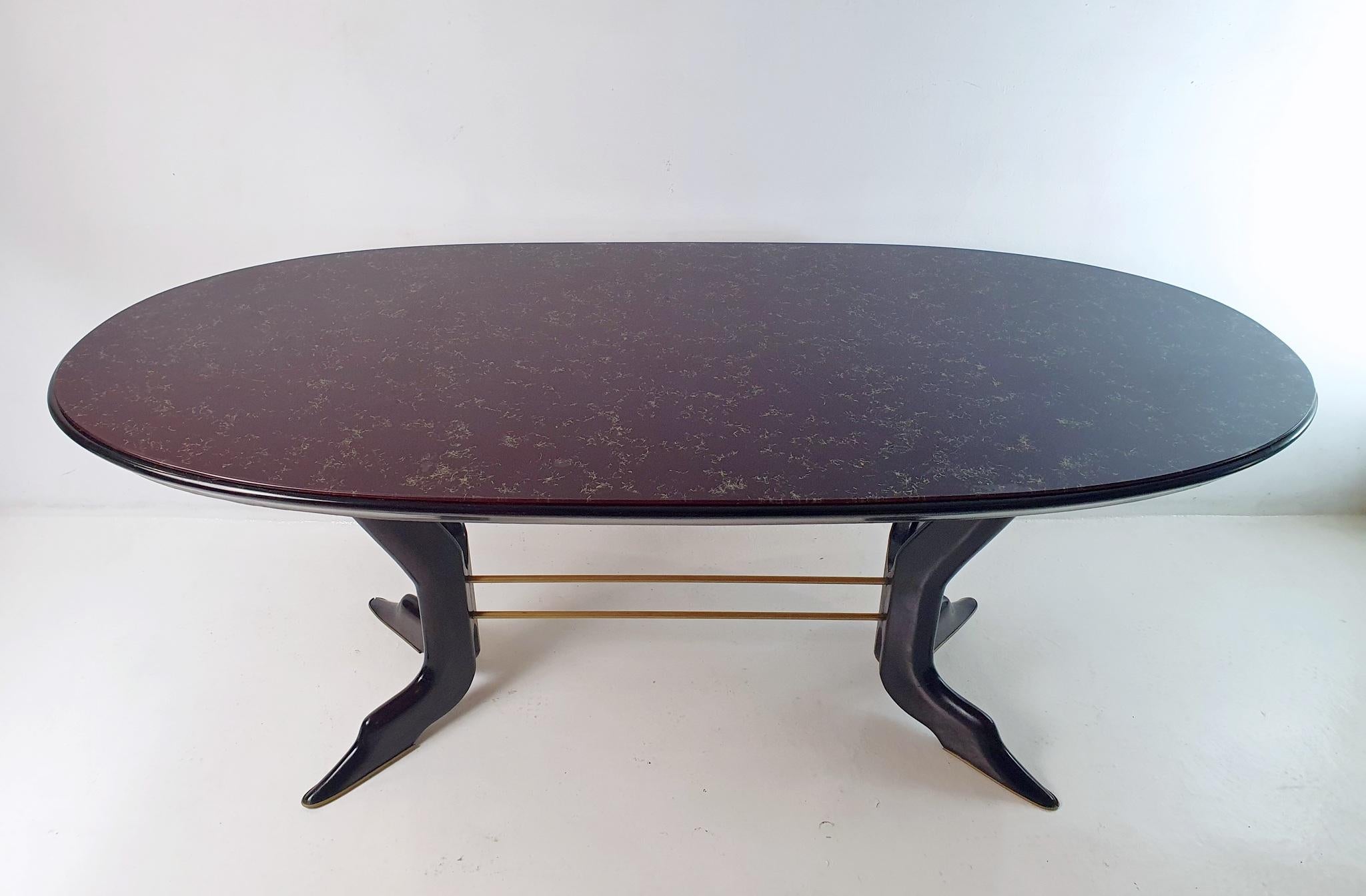 Ovaler Midcentury-Esstisch Italien (Moderne der Mitte des Jahrhunderts) im Angebot