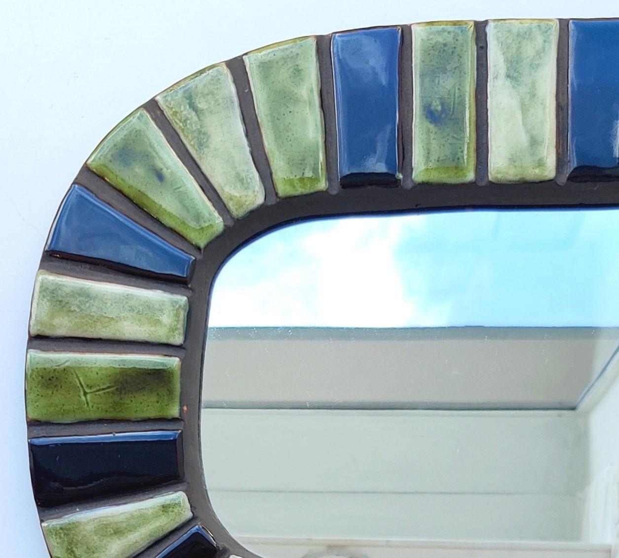 Provincial français Miroir ovale en vente