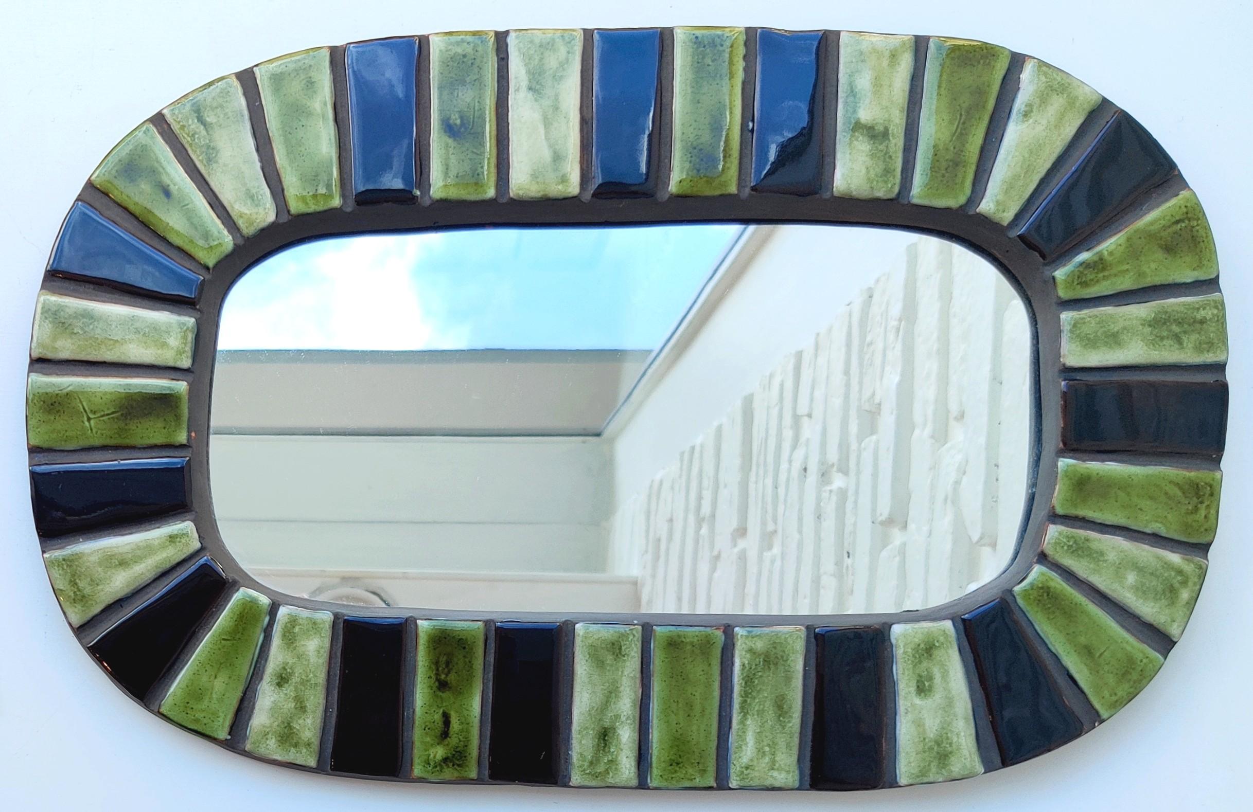 Français Miroir ovale en vente